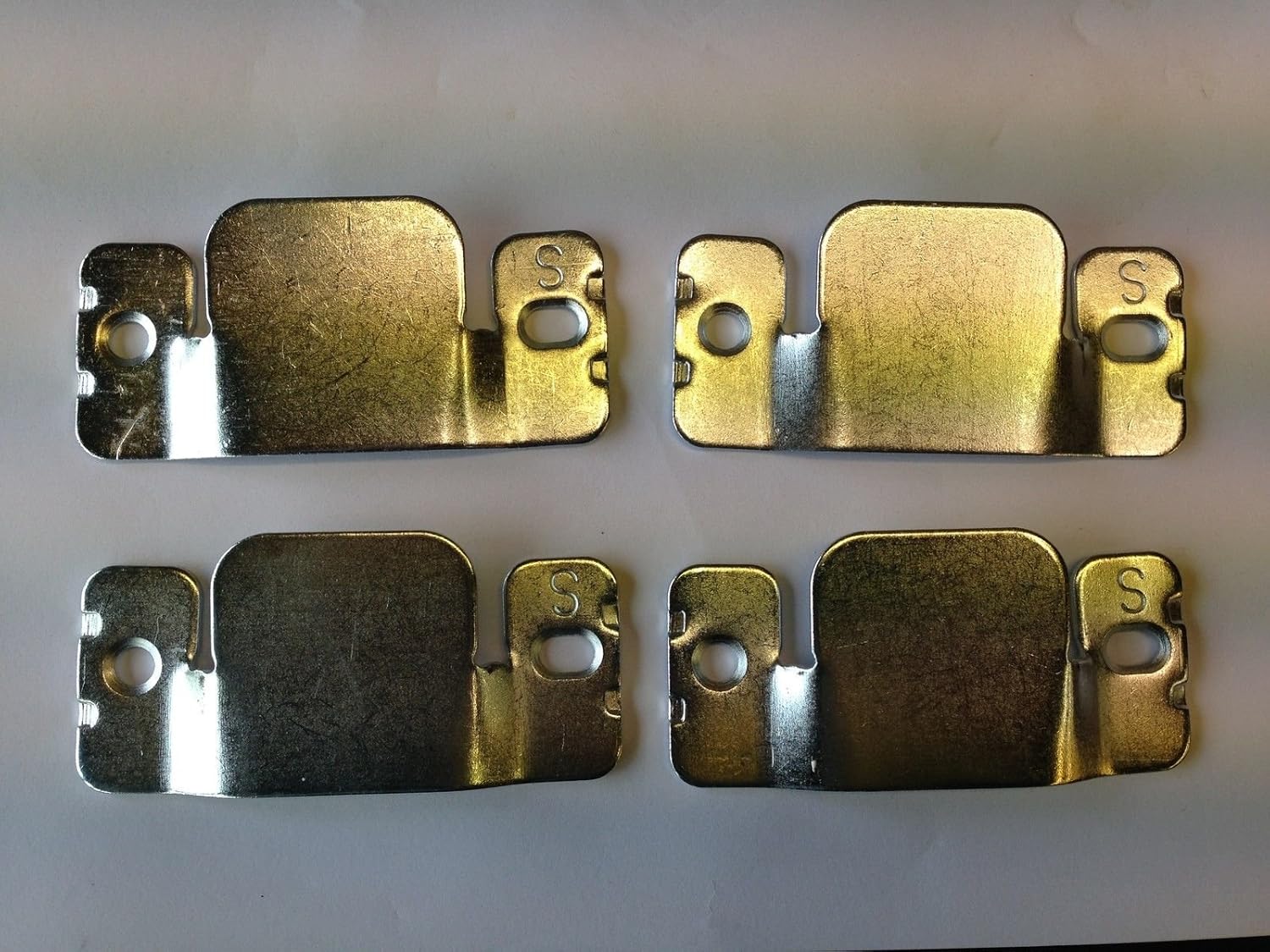 HEADBOARD WALL FIXING PLATES Amazon.co.uk Kitchen & Home