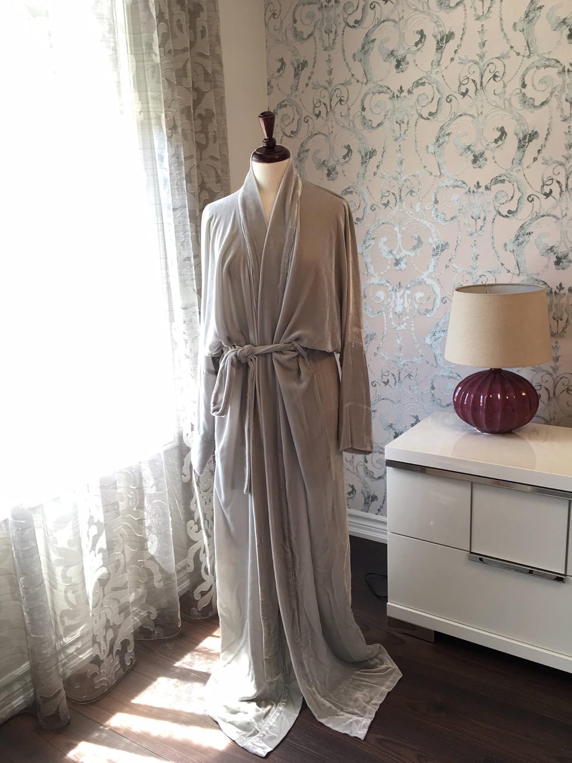 Fancy Chic Lounge Housecoat in Silver Silk Velour Kimonostyle Robe