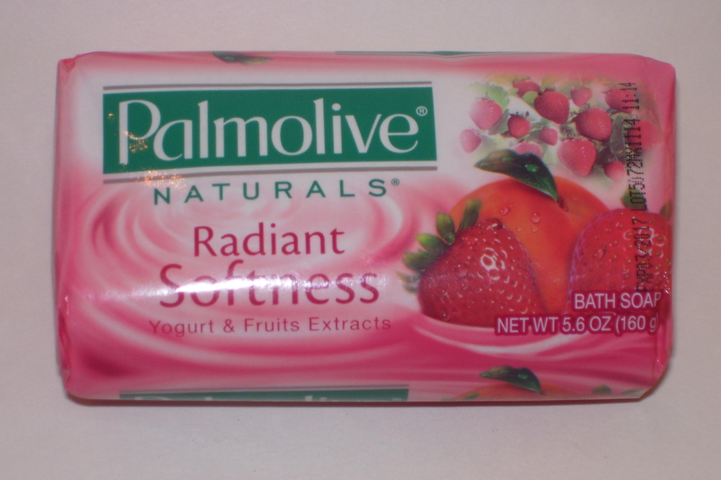 Palmolive Naturals Yogurt & Fruits Extracts Bath Soap 5.6 oz (Pack of 3)