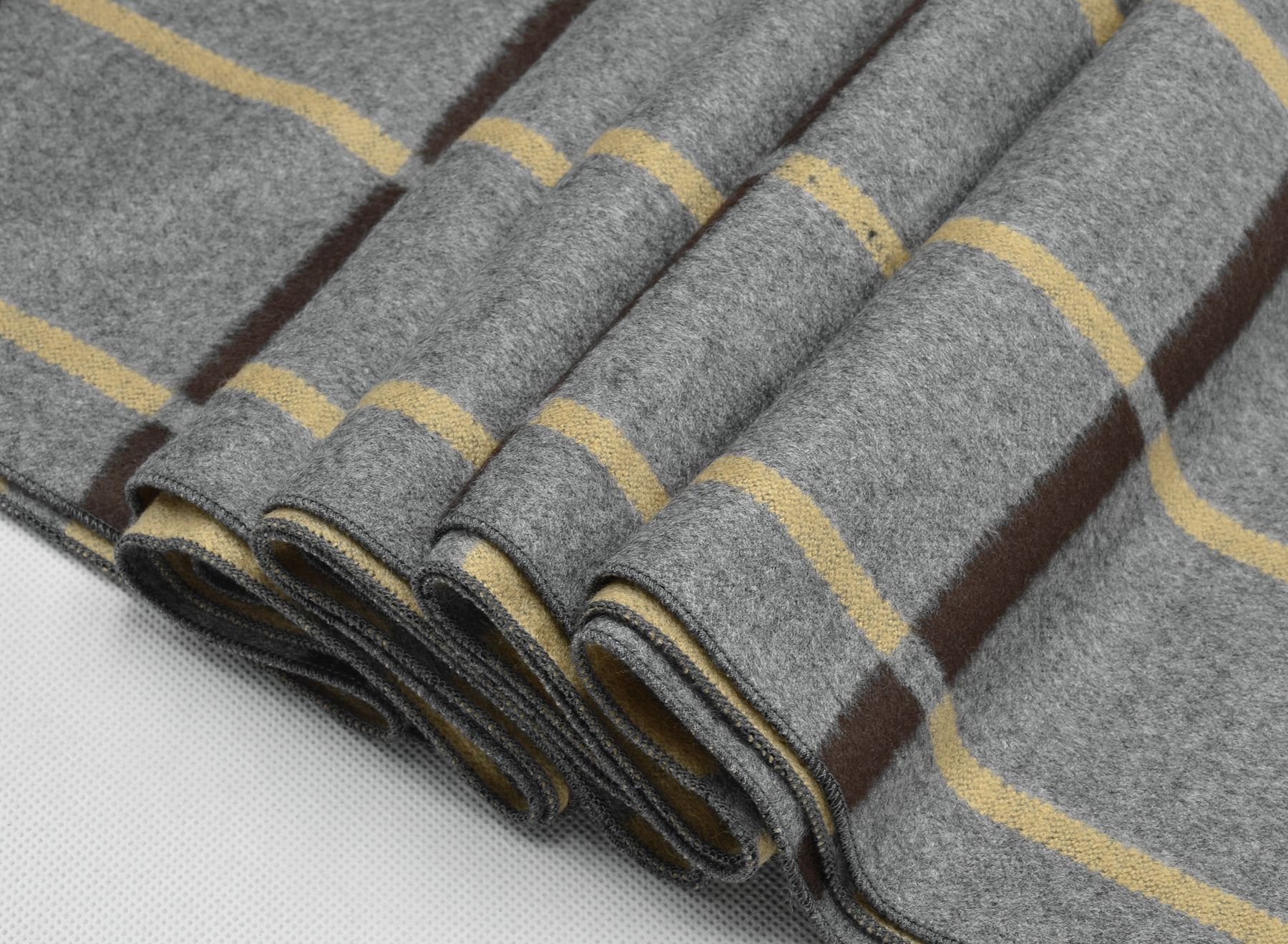 CHTIE Brushed Warm Soft Cashmere Feel Men\'s Scarf Winter (Beige Square)