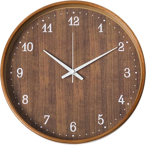 Amazon 電波時計 常に正確な時間を刻むオシャレな時計 木目調