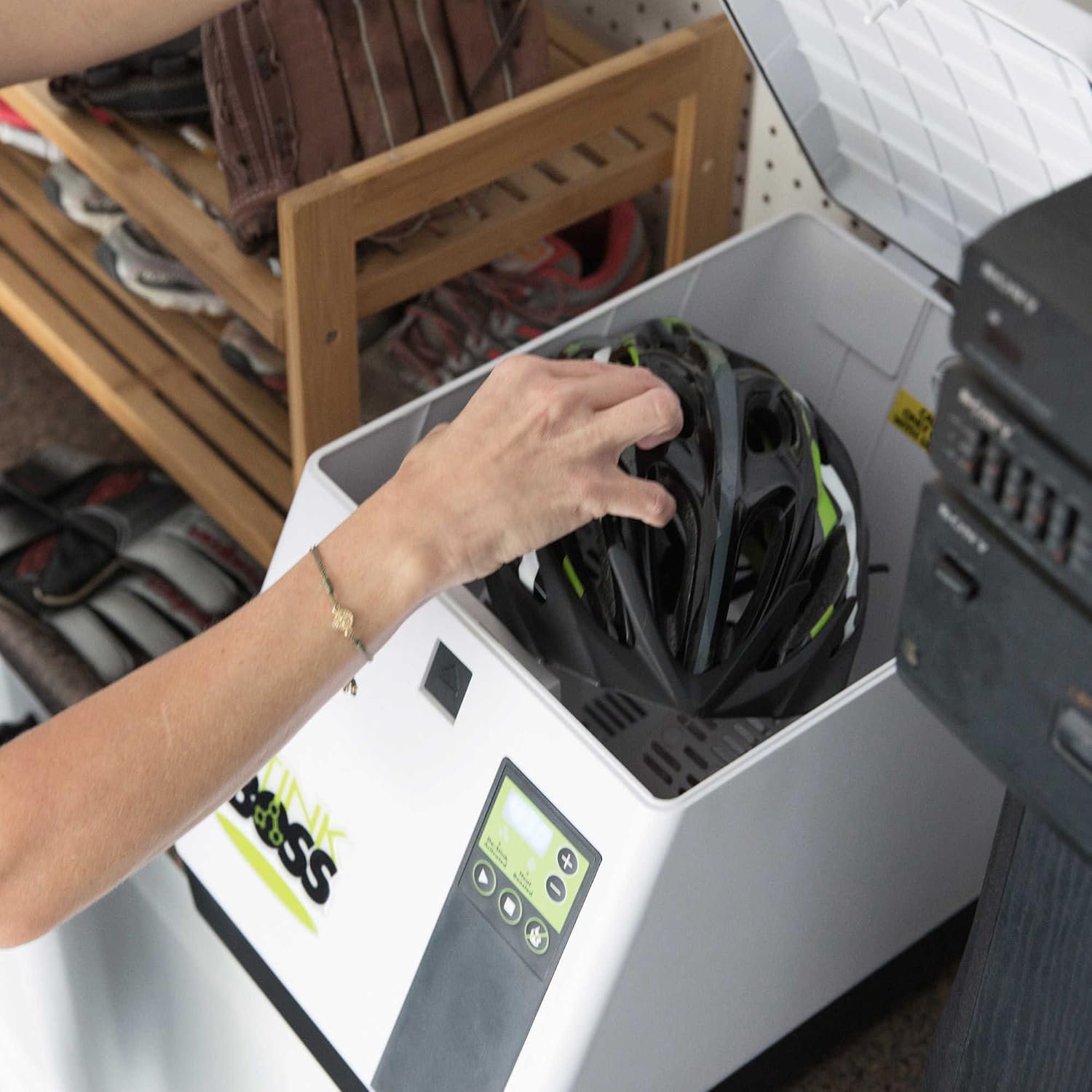 StinkBOSS Shoe Deodorizer, Ozone Sanitizer and Dryer: Sports & Outdoors