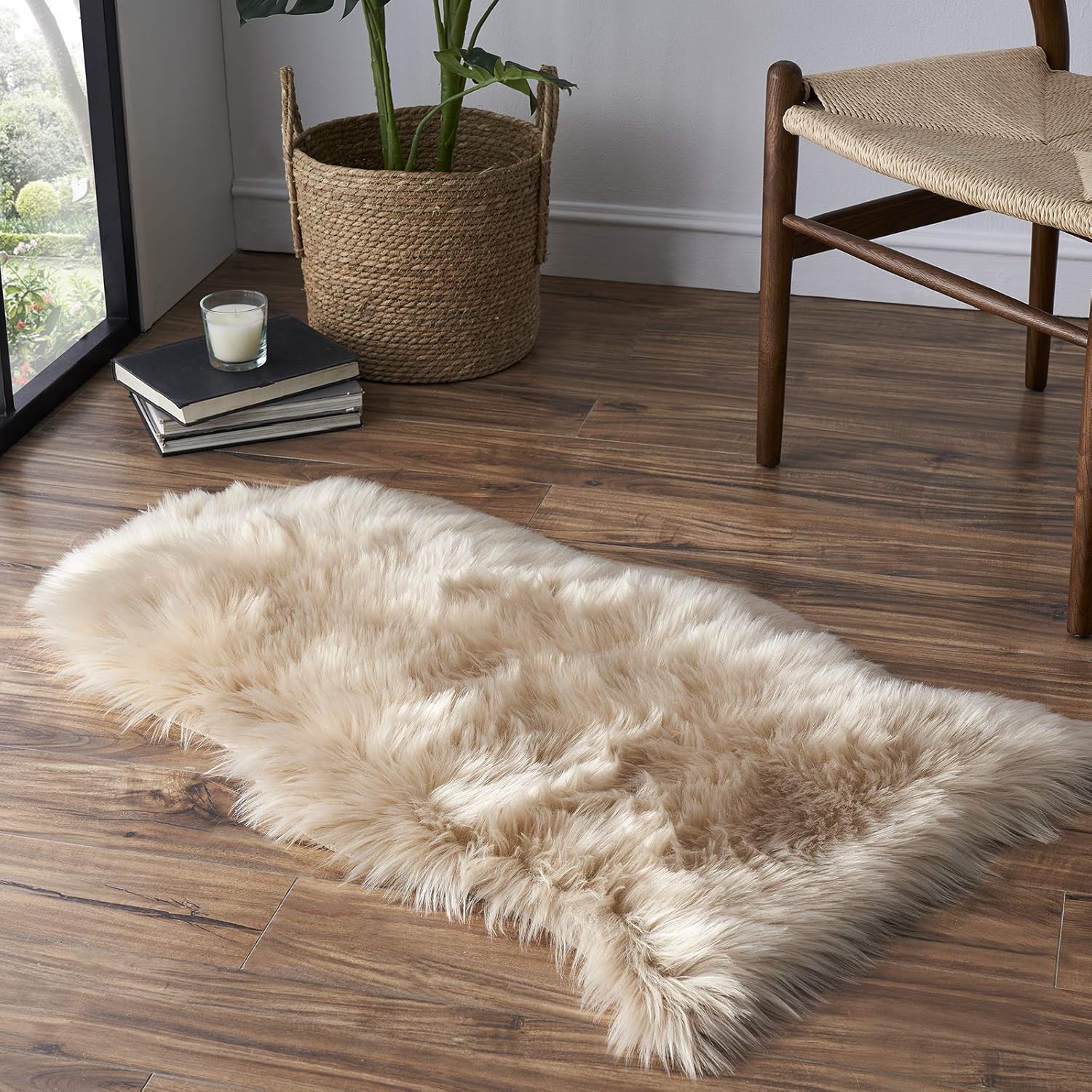Amazon Com Tangsoo Premium Soft Faux Fur Area Rug Beige Small Fluffy Rug Furry Chair Cover Seat Pad Fuzzy Carpet For Bedroom Floor Sofa Kids Room 2x3 Feet Beige Sheepskin Shape Kitchen