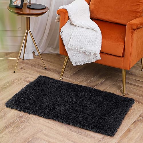 Yome Machine Washable Area Rug, Shaggy Home Decor Floor Rug, Carpet Overlocking on Edges, Ultra Soft Carpet for Bedroom, Living Room, Children’s Room, Book Room, Fluffy Rug 2 x 3 Feet, Black.