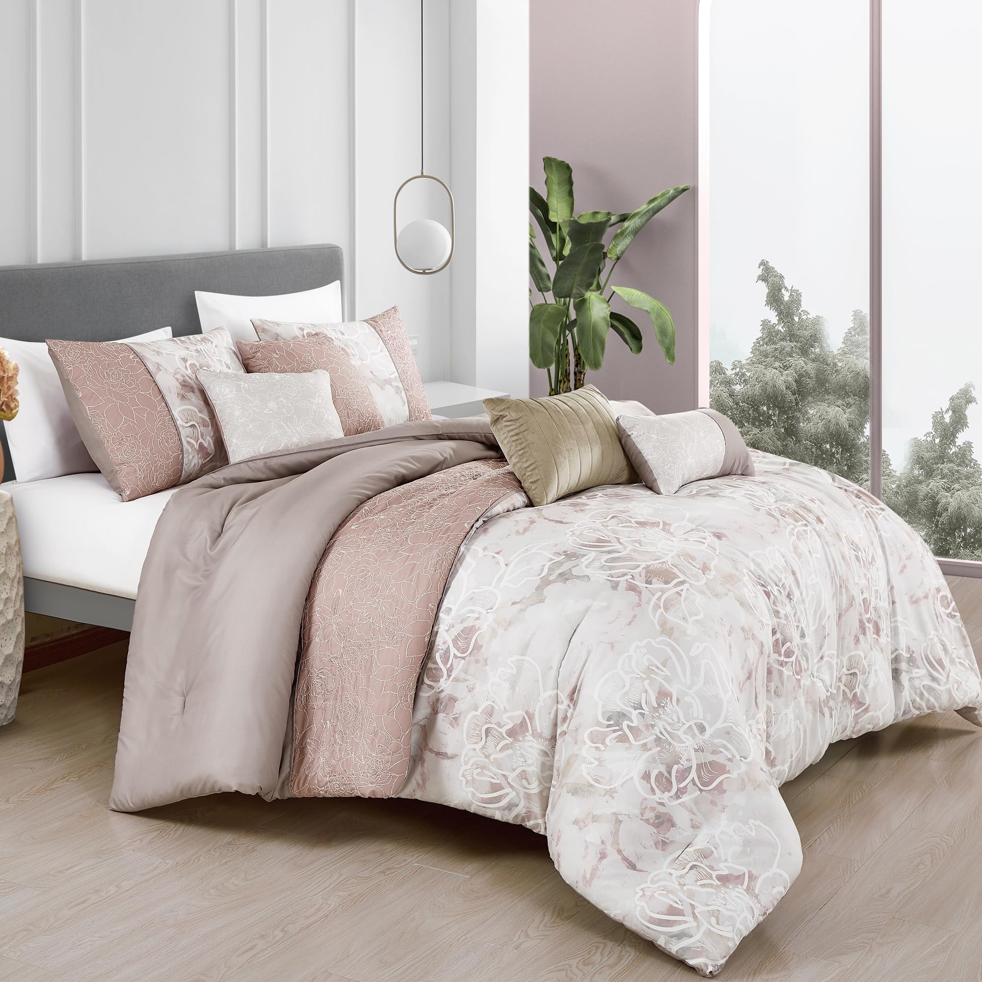 Photo 1 of **ONLY 3 PILLOWS AND 2 PILLOW CASES**ESCA Floral Pink Comforter Set King Size - 7-Pieces Nayomi Floral Bedding Set