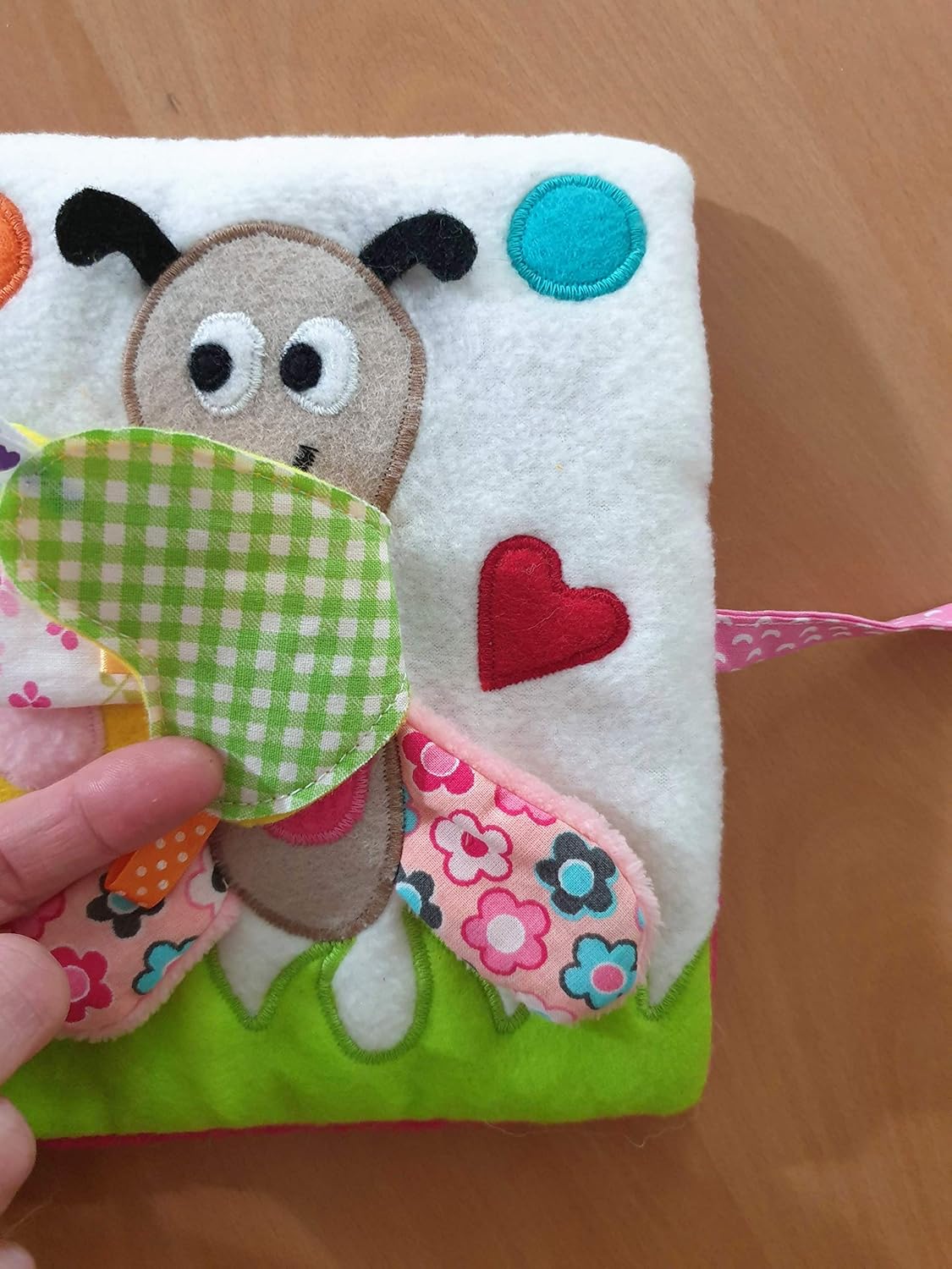 Livre D Eveil En Tissu Pour Bebe Livre D Activites Bebe Fait Main Solylan Amazon Fr Handmade
