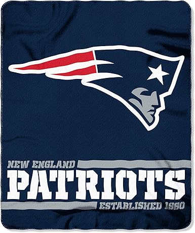 Amazon Com Northwest Nfl New England Patriots 50x60 Fleece Split Wide Designblanket Team Colors One Size Clothing