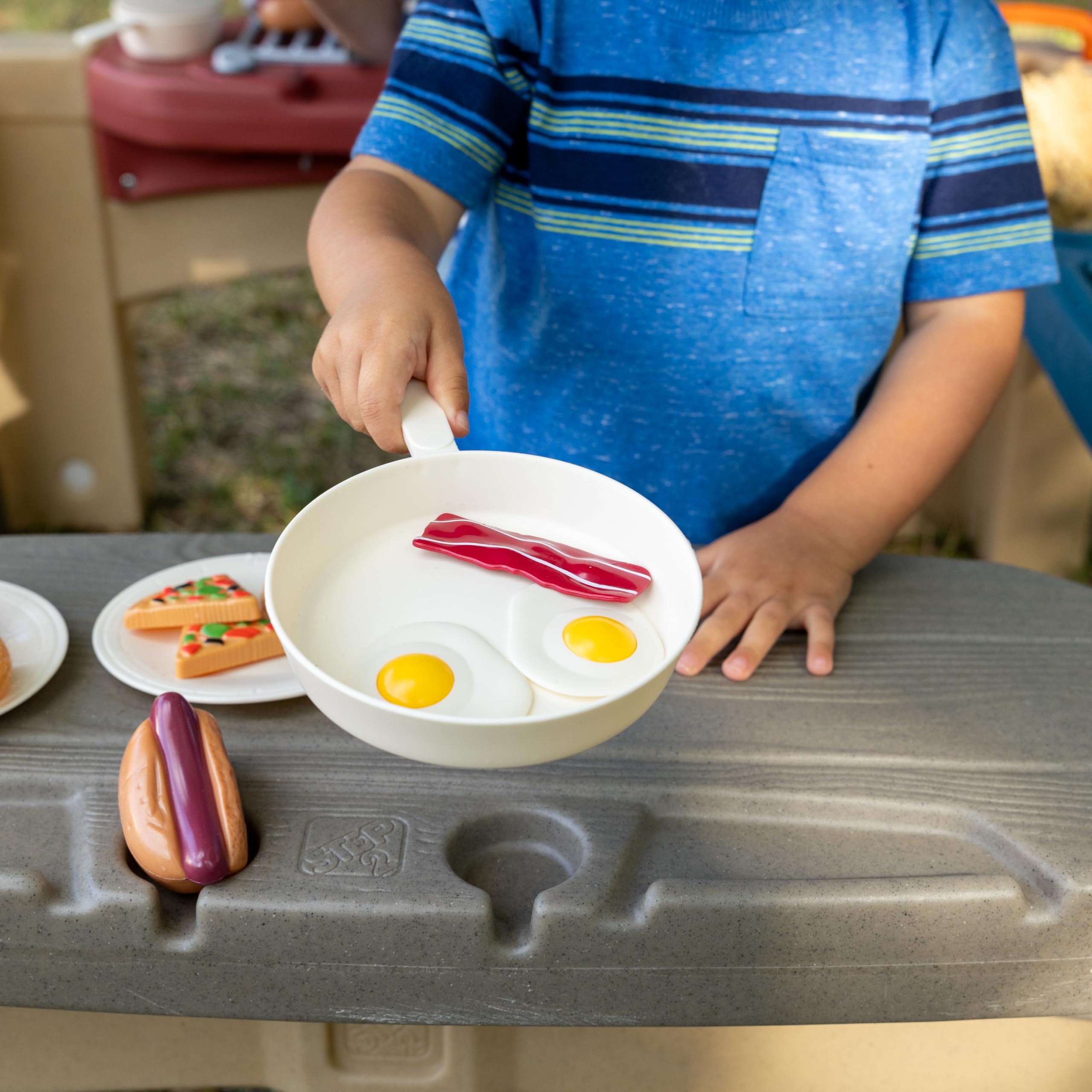Step2 All Around Playtime Patio with Canopy Playset – Shaded Outdoor Playhouse for Kids with Realistic, Interactive Features, Room for Multiple Toddlers to Play – Dimensions: 60