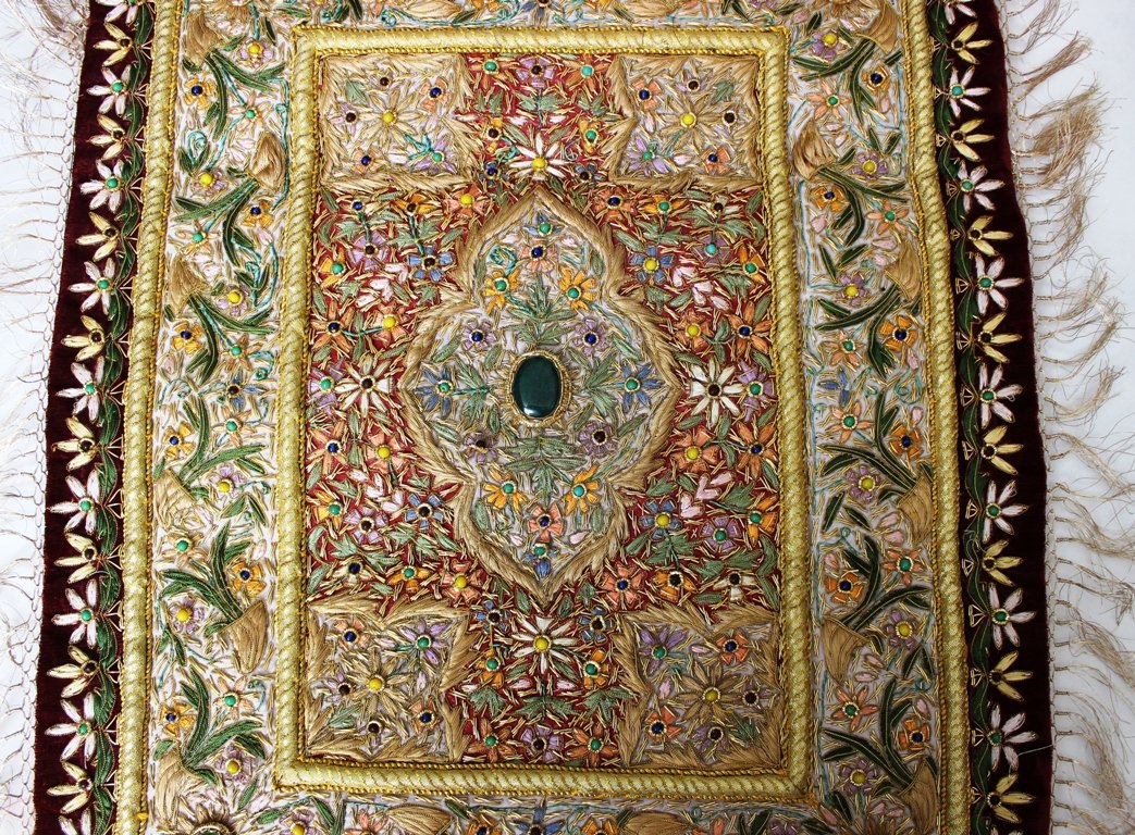 Lightahead HANDMADE ZARDOZI JEWEL STONE KASHMIR GOLD THREAD CARPET RUG