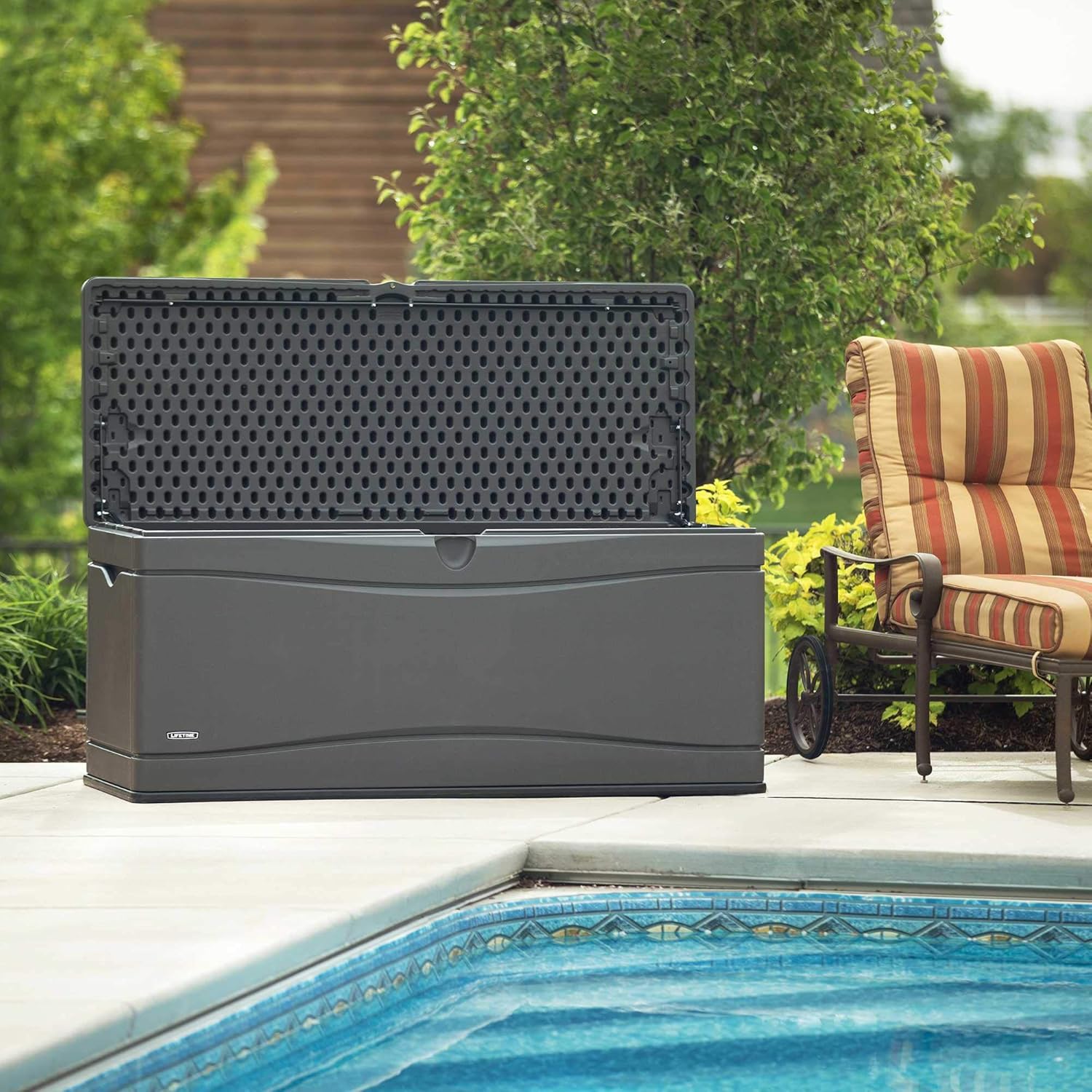 Lifetime HeavyDuty Storage Deck Box, 492 L, Gray, 152.2 x 61 x 67 cm