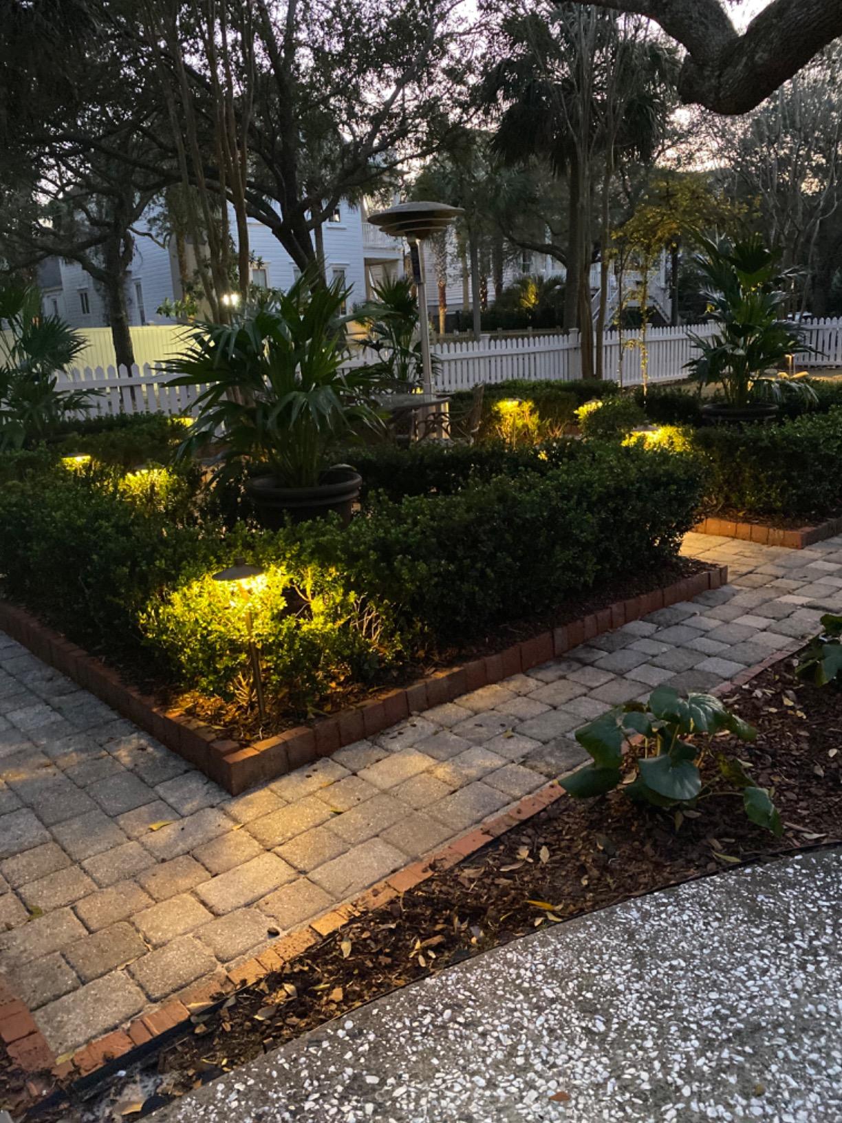 16/mo Finance Lumen Logic 12V Brass LED Landscape Lighting Kit (6