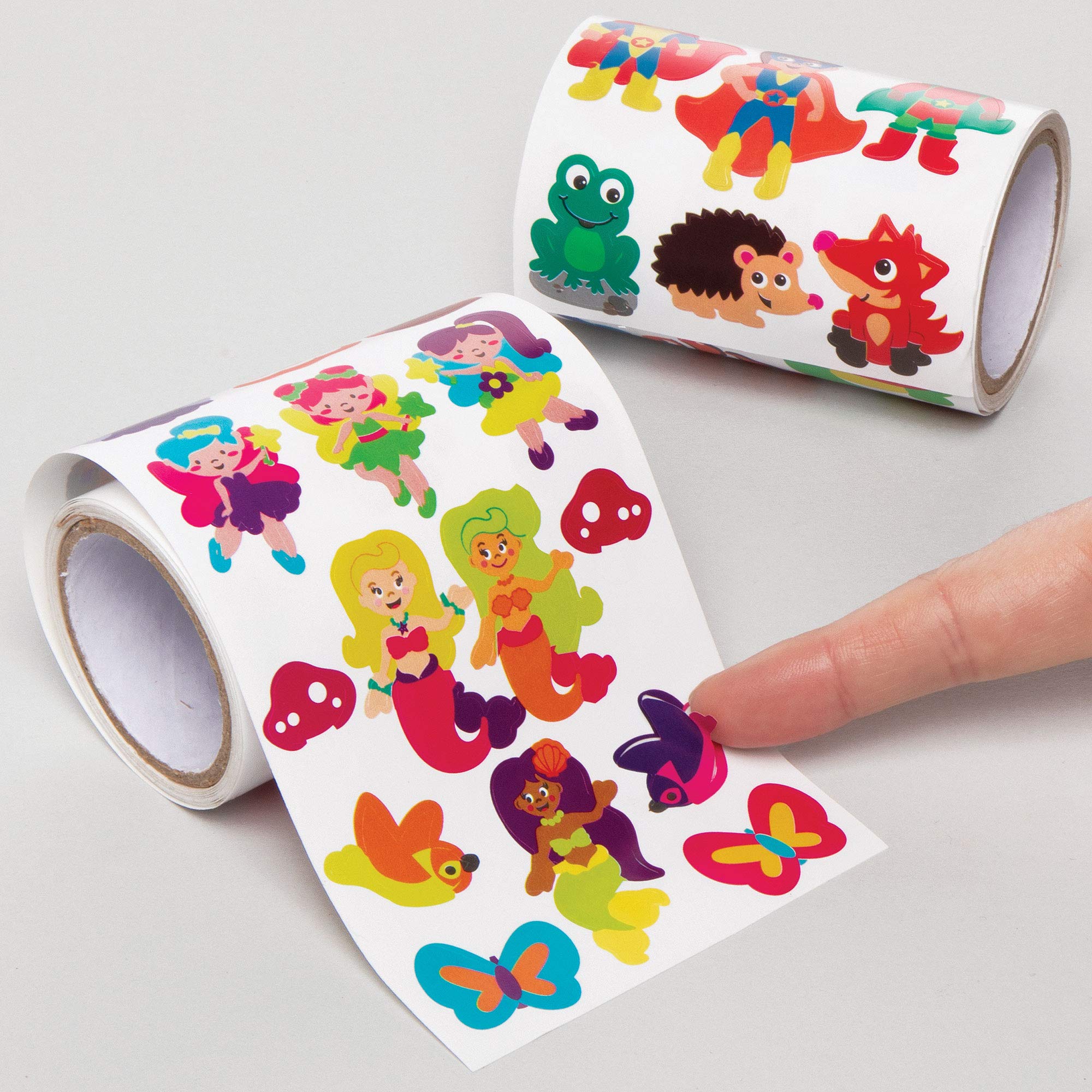 Baker Ross AX127 Sticker Rolls Bumper Value Pack, for Kids Arts and Crafts Projects (Pack of 900), Assorted