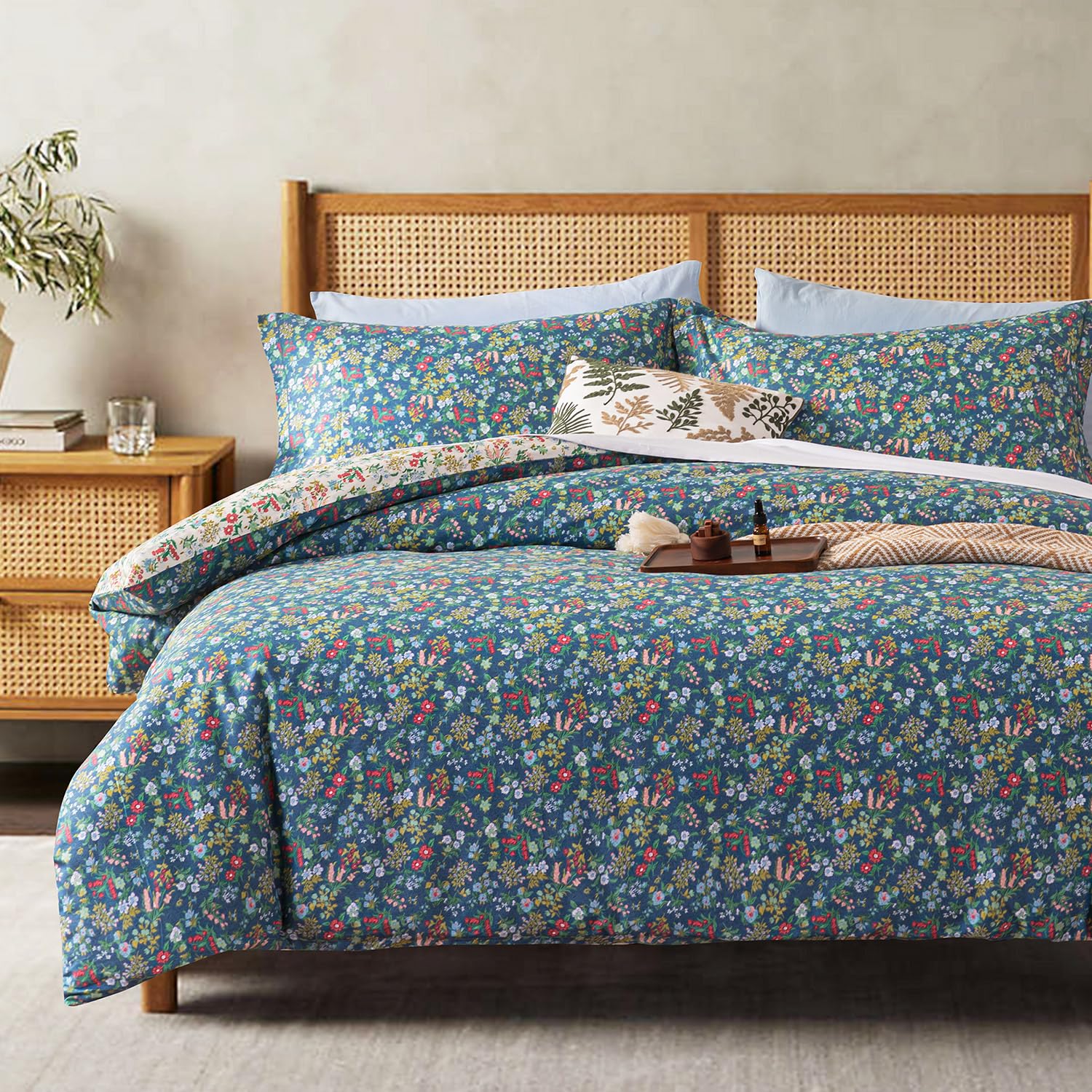 Photo 1 of ALEISSEL Cotton Floral Comforter Queen Size - 3PC Lightweight Bedding Sets with Ultra-Soft Alternative Fill, Luxurious Reversible Design with Vibrant Floral Pattern, Deep Slate Blue & White Options