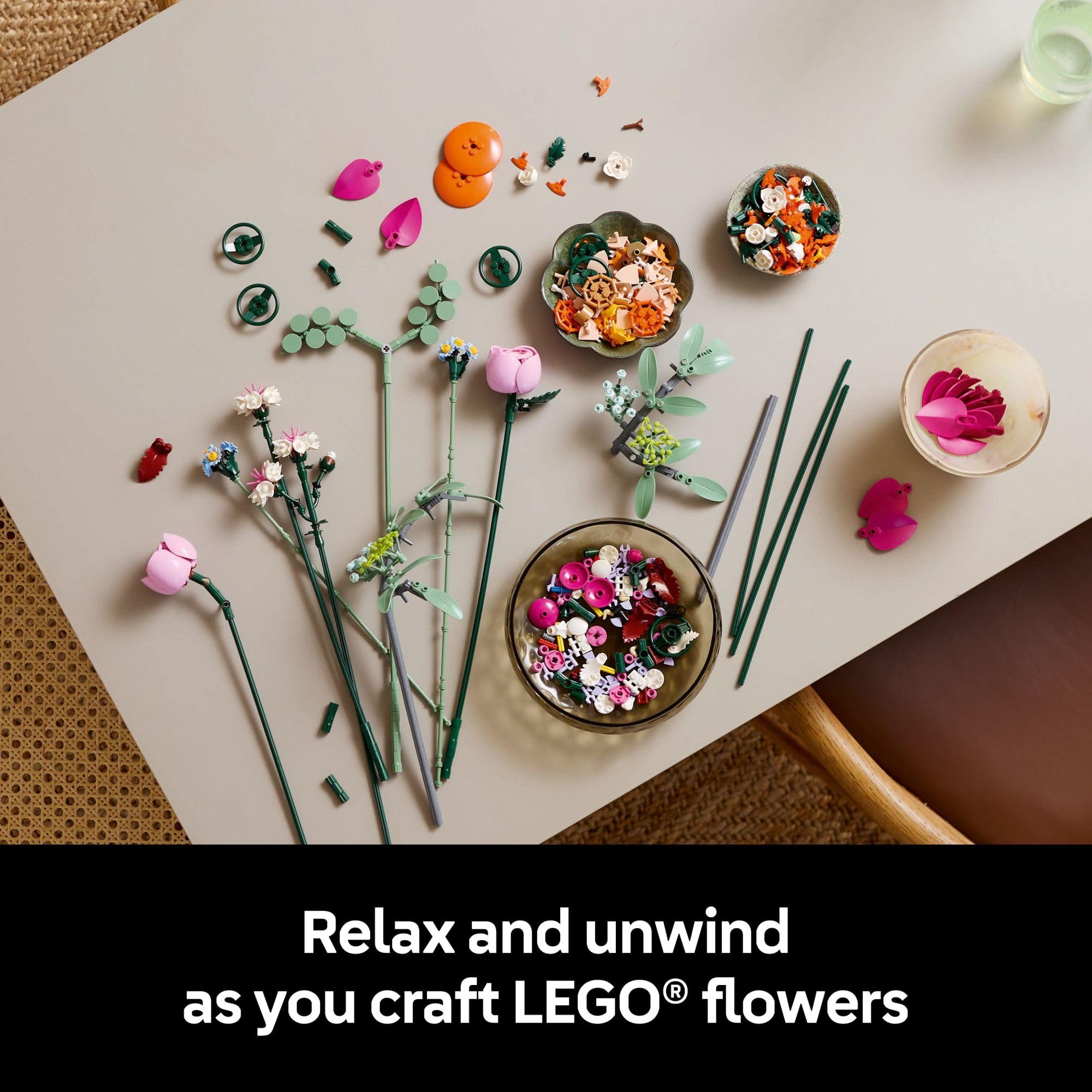 LEGO Botanicals Bonito ramo de flores rosas para construir para adultos - Regalos de aniversario para mujeres y hombres - Flores artificiales para decoración o exhibición de mesa - 10342