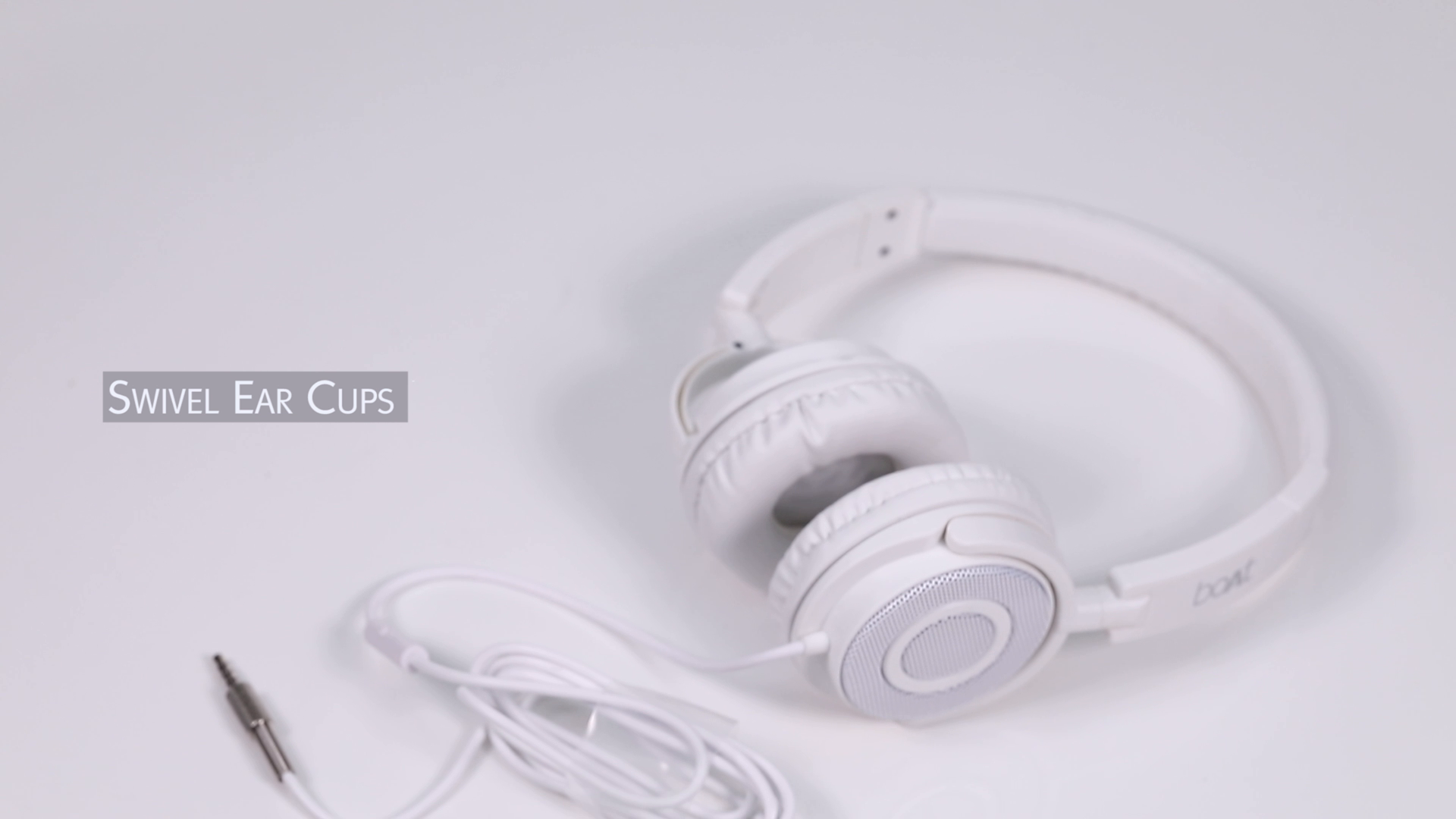 Renewed) BoAt Bass Heads 900 Wired Over Ear Headphones With Mic (White) Electronics atelier