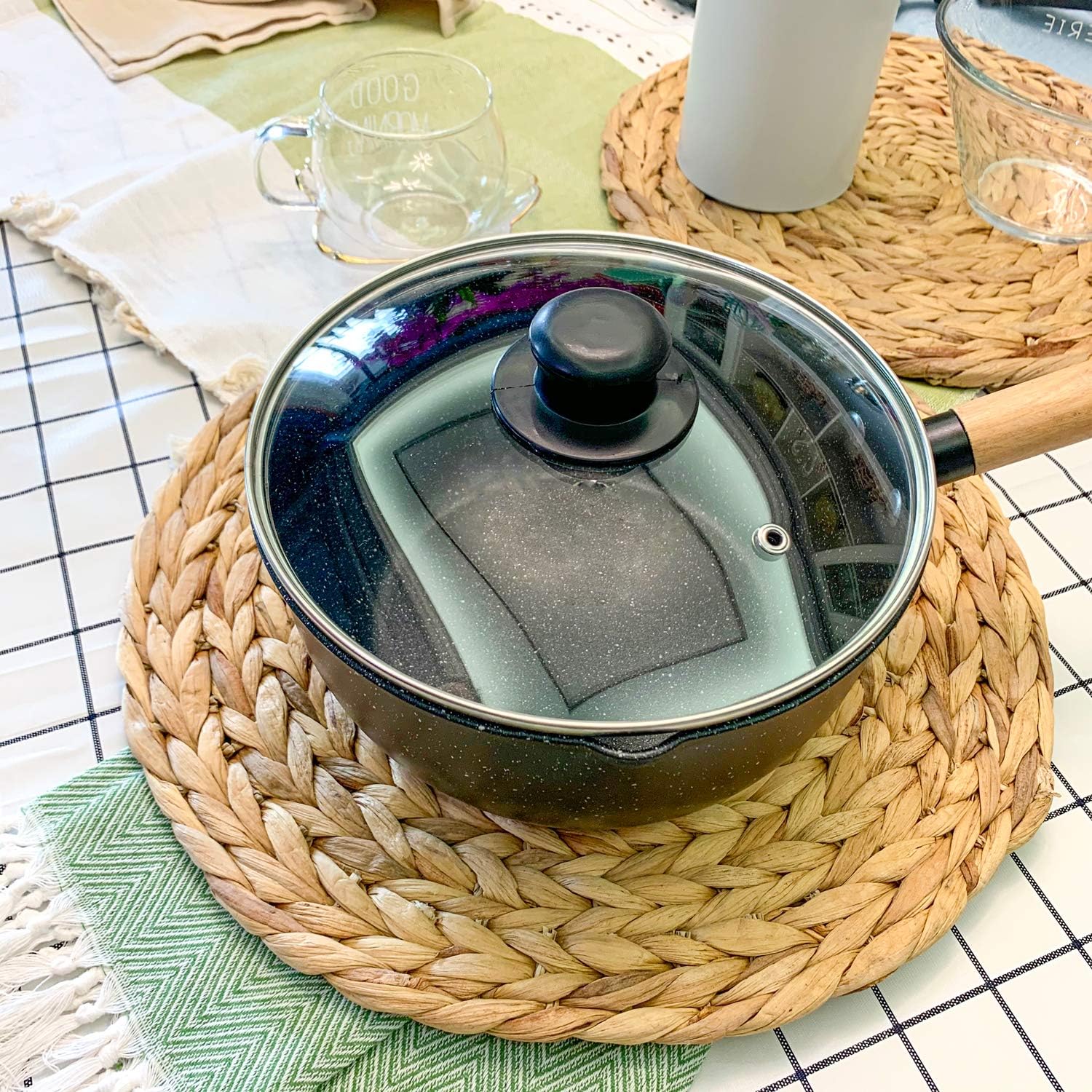 primebabe 6 Pack Woven Placemats, Round Water Hyacinth Weave Placemat Braided Rattan Tablemats 11.8”: Home & Kitchen