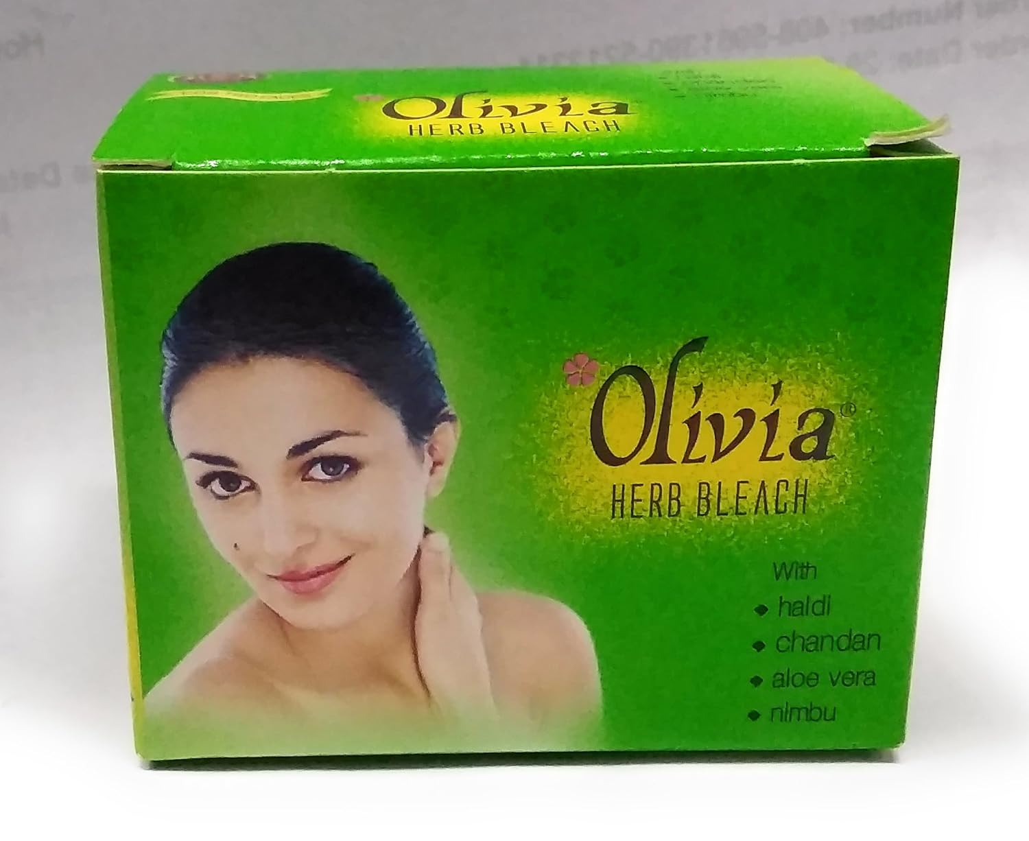 essence mascara boots