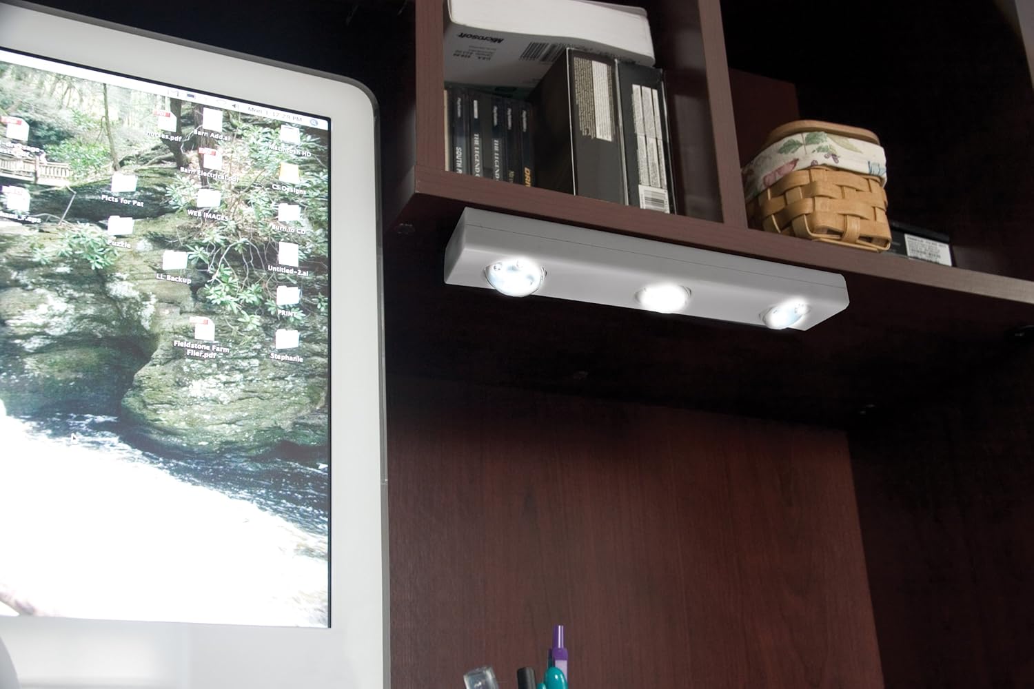 Rite Lite LPL700WRC Wireless LED Under Cabinet Light With Remote Rite Lite LPL700WRC Wireless LED Under Cabinet Light With Remote