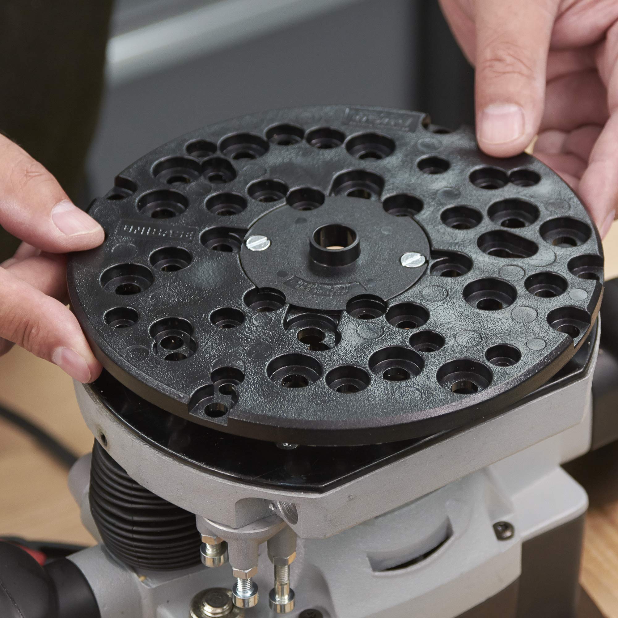 Mua Trend Universal Sub-Base Router Adaptor for Non-Standard Euro-Style ...