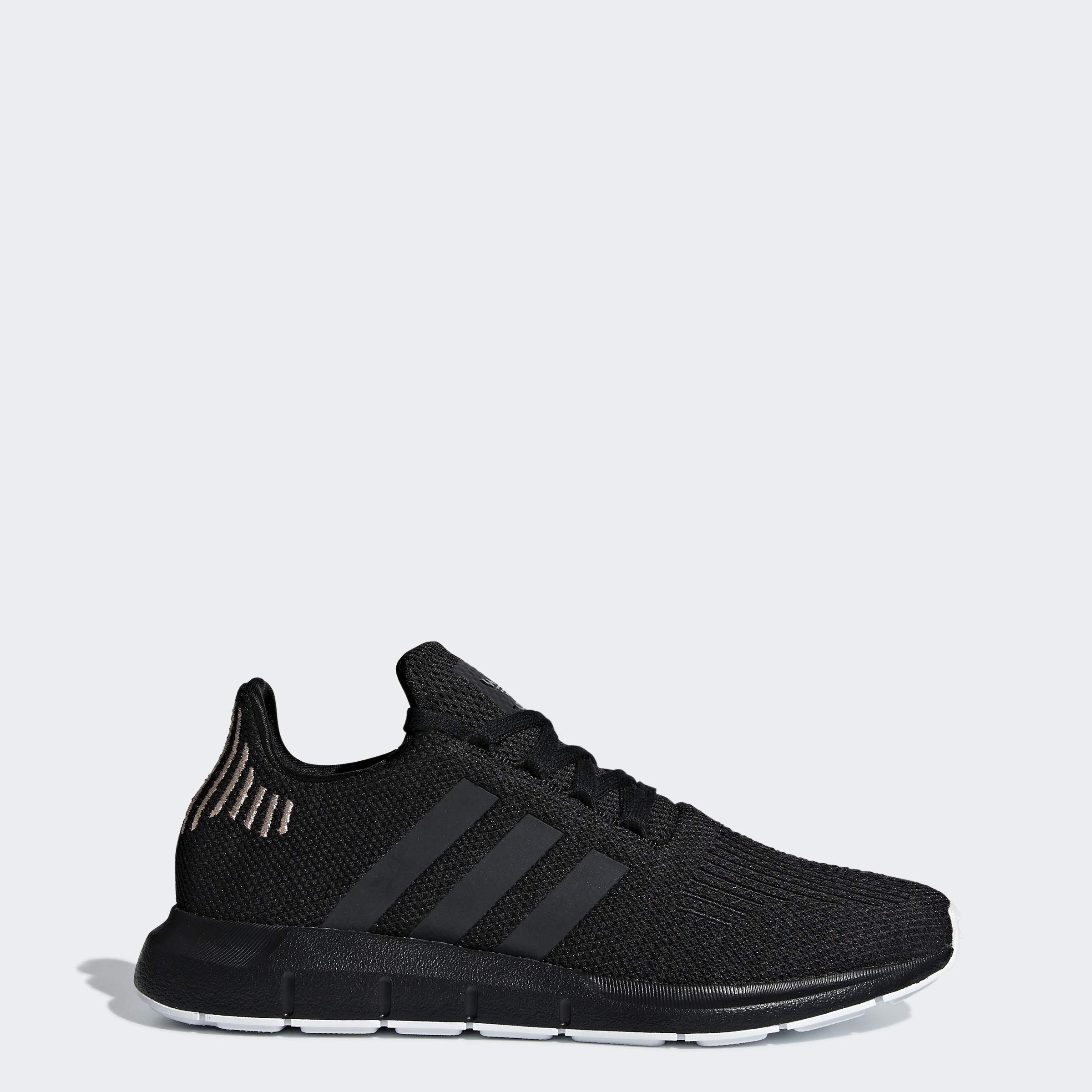 adidas women's swift run black and white