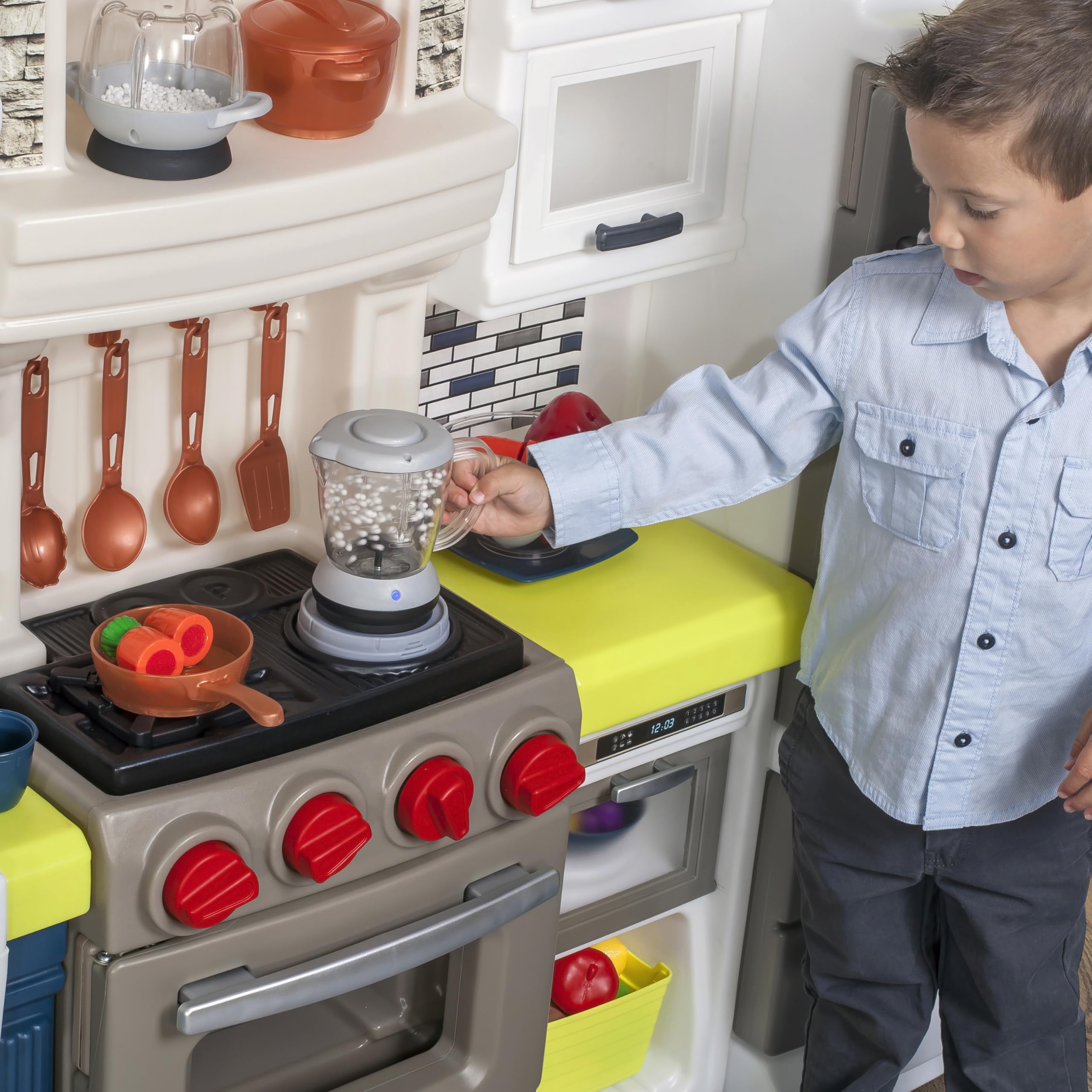 Step2 Elegant Edge Kids Kitchen Playset, Indoor/Outdoor Kitchenette, Interactive Play with Lights and Sounds, Made of Durable Plastic, Includes 78 Piece Toy Accessories, For Toddlers 3+ Years Old