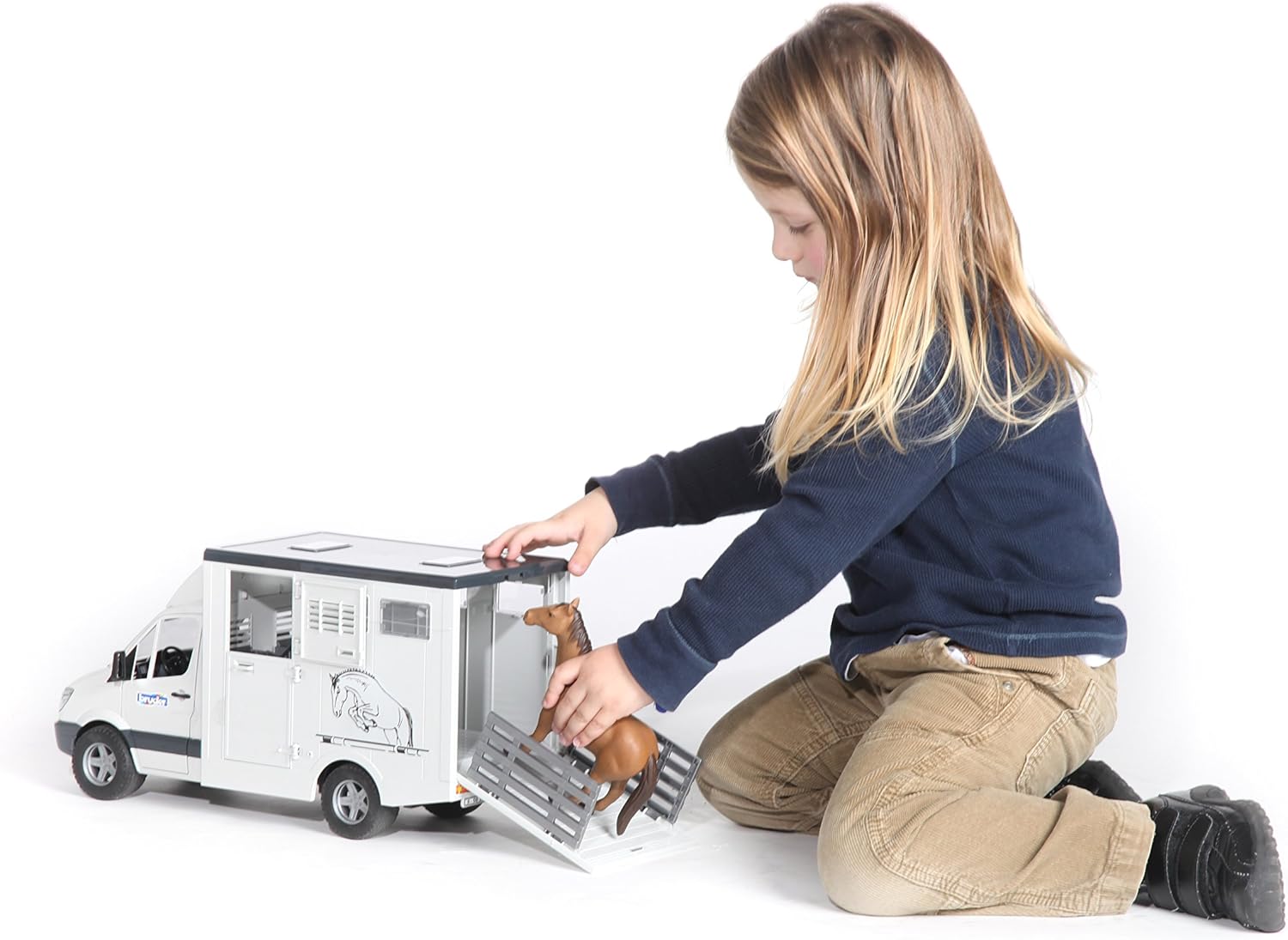 bruder horse transporter