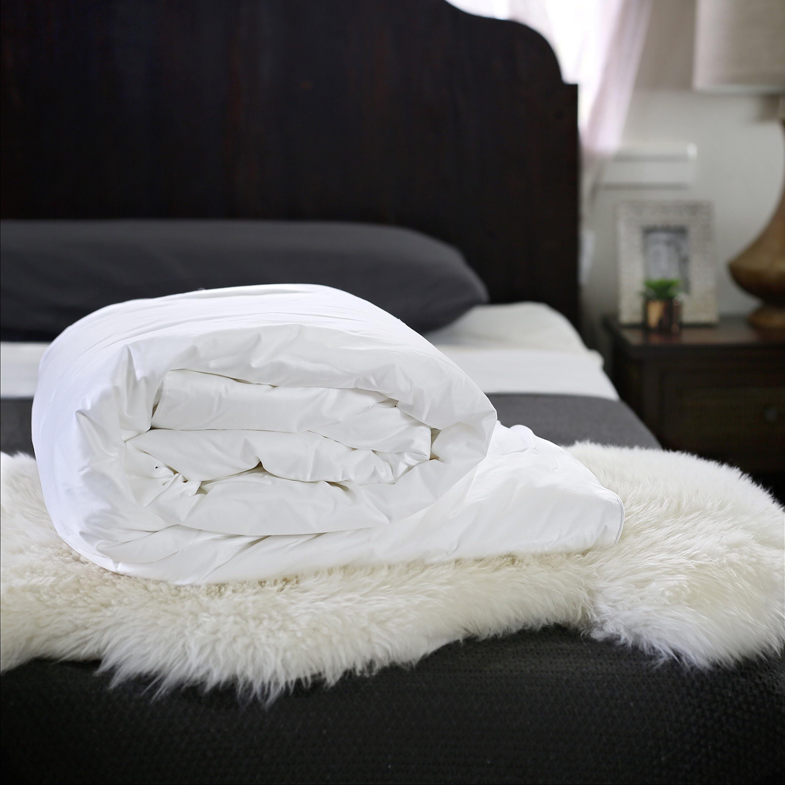 Silk Bedding DirectLuxury Mulberry Silk-Filled Duvet. Traditional Hand-Finishing. Spring/Autumn Bliss (9 Tog). King, 225cm x 220 cm / 89" x 87". OEKO Certified Quality Label.