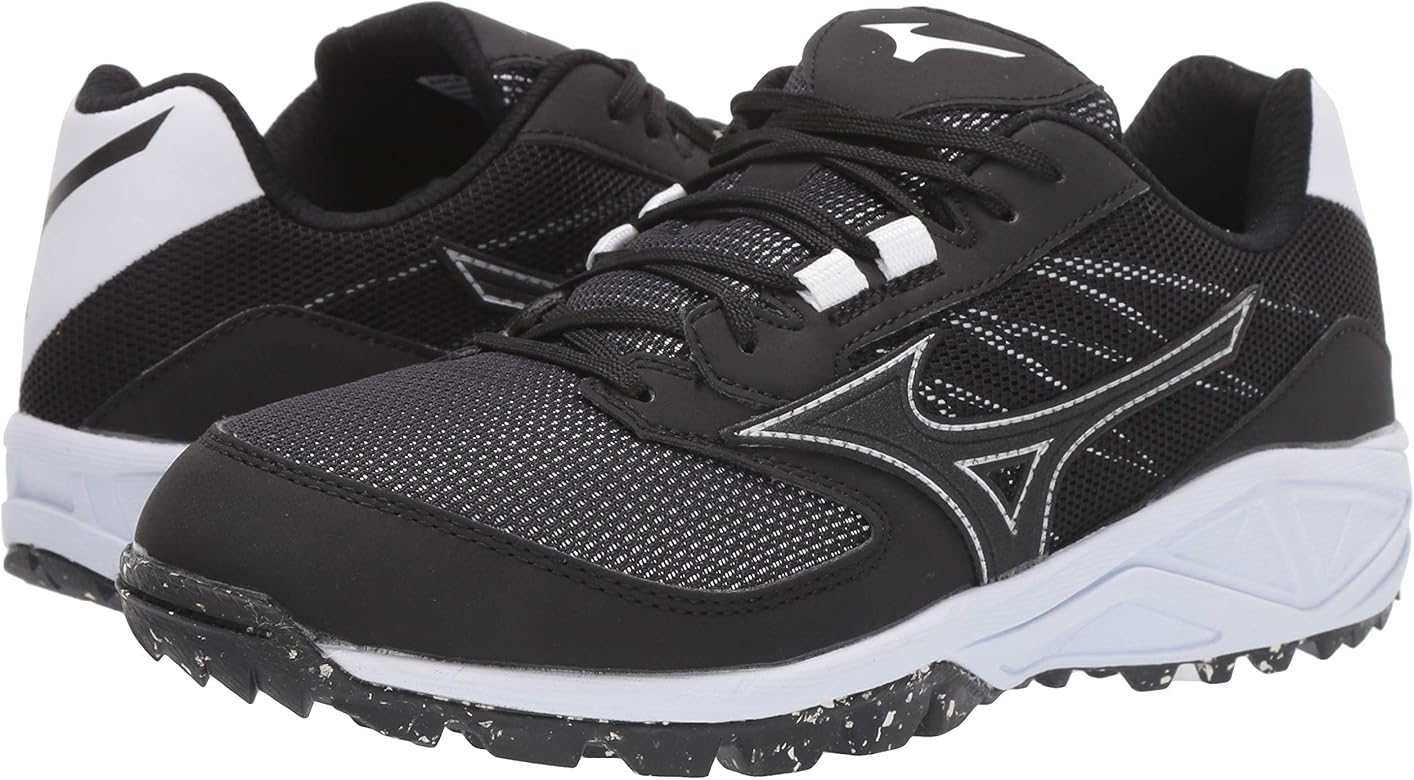 mizuno dominant turf