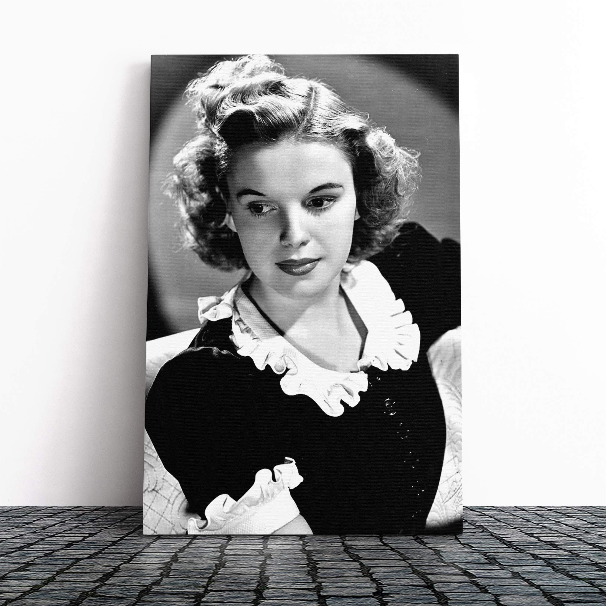 Judy Garland (1) Canvas Print | Gallery Wrapped 30mm Frame Wall Art | 20x14 inches | Ready to Hang | Modern Picture | Living Room Bedroom Lounge Office