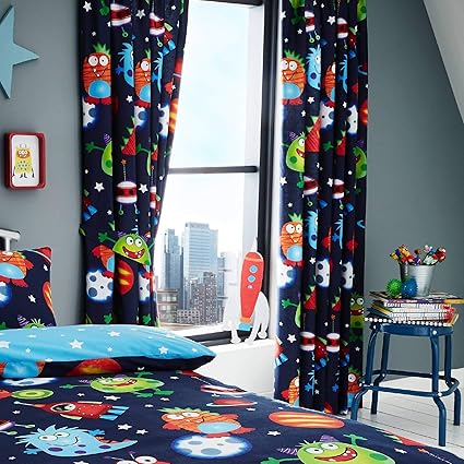 Happy Linen Company Kinder Vorhänge - Weltall-Motiv mit Monstern & Planeten - leuchtet im Dunkeln - Blau - 168 x 183 cm