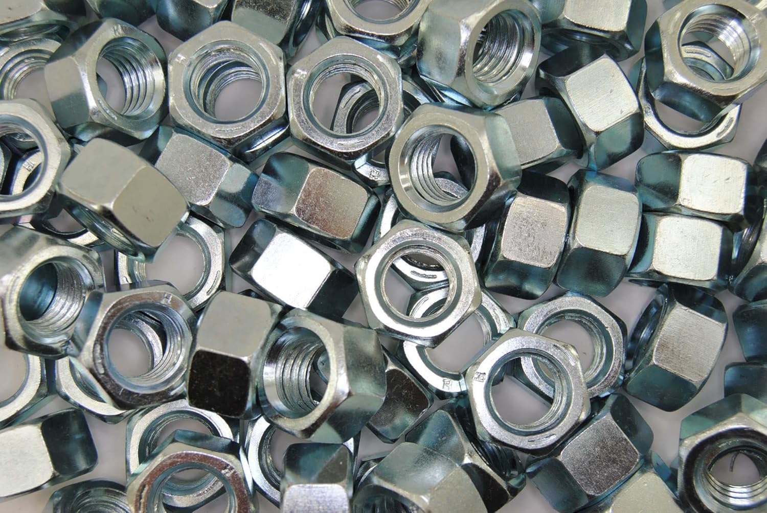 (100) 5/811 Grade 5 Hex Finish Nuts Zinc Plated Coarse