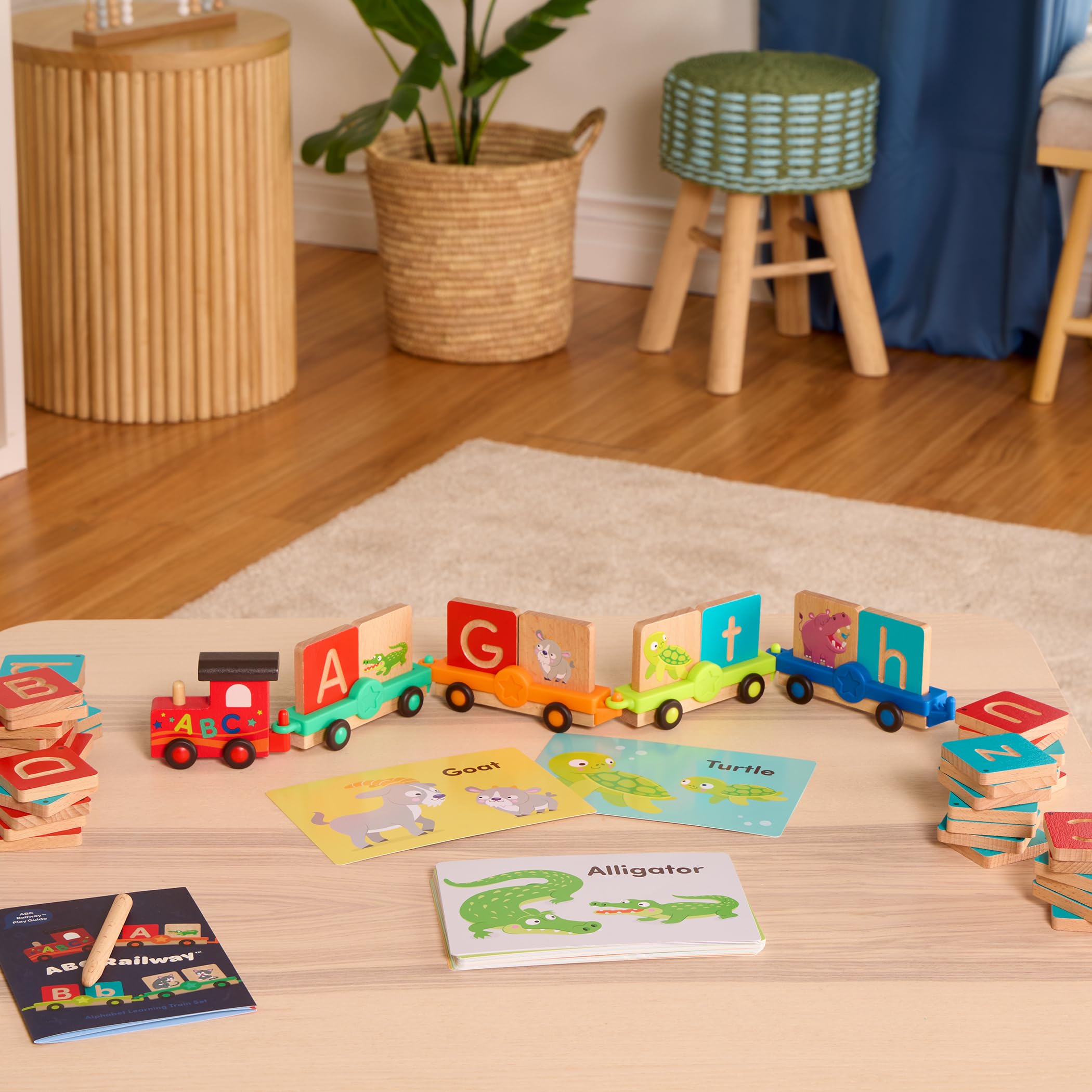 Battat Education – Wooden Alphabet Train Set ABC Letter Train Toy with 84 Pieces for Toddlers – Educational Color & Shape Recognition