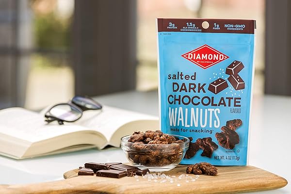 DIAMOND OF CALIFORNIA SALTED DARK CHOCOLATE WALNUTS, 4 OZ, 1 PACK