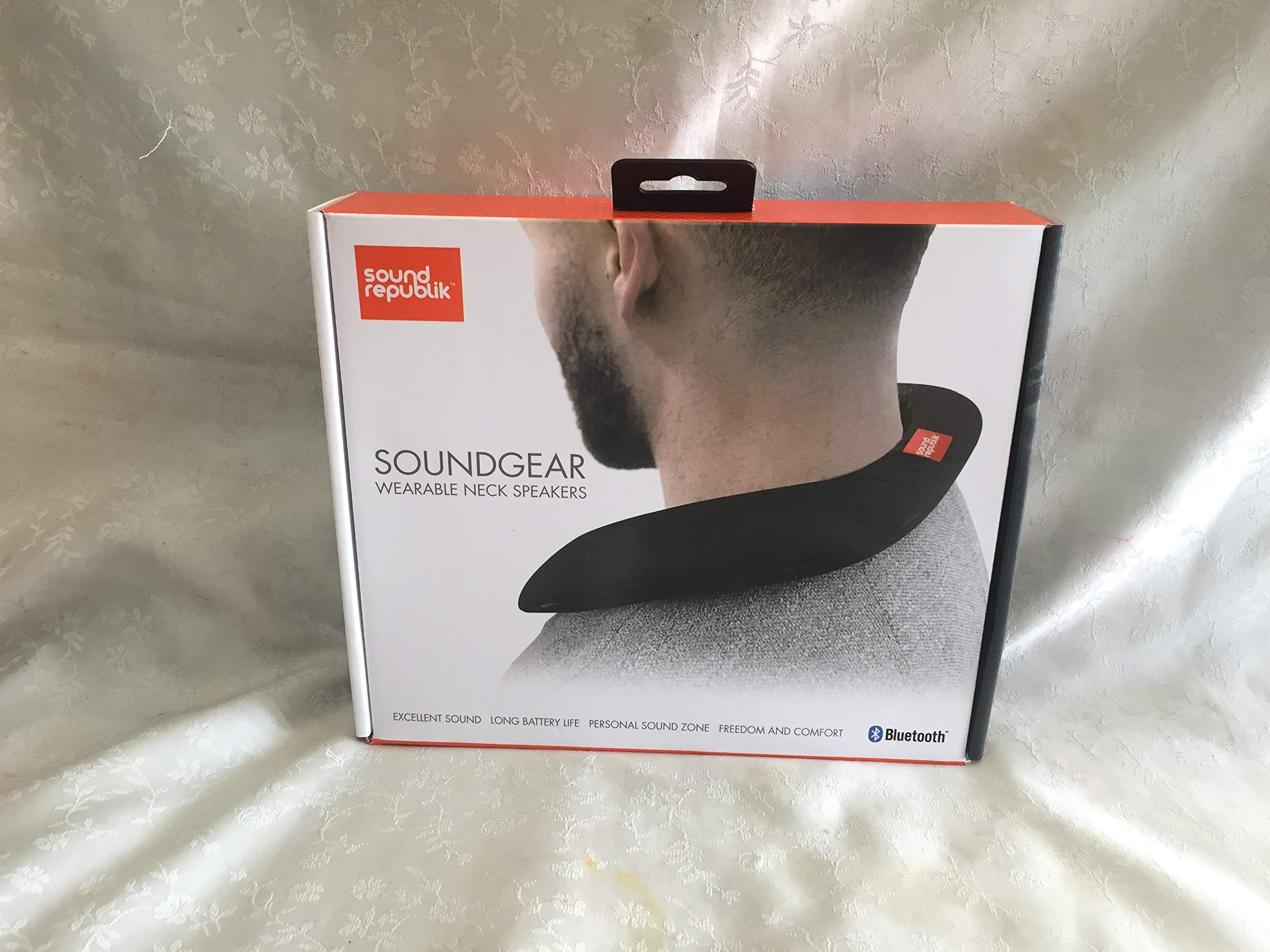 SOUNDGEAR WEARBLE NECK SPEAKERS