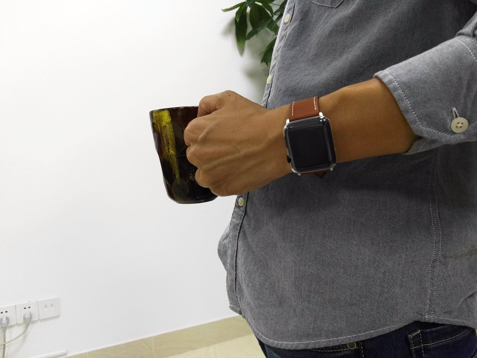 For Apple Watch Band 38mm,OMO Genuine Leather Iwatch Band Replacement Strap with Buckle Adapters for Apple Watch Series 3 Series 2 Series 1 Sport Edition 38mm Brown