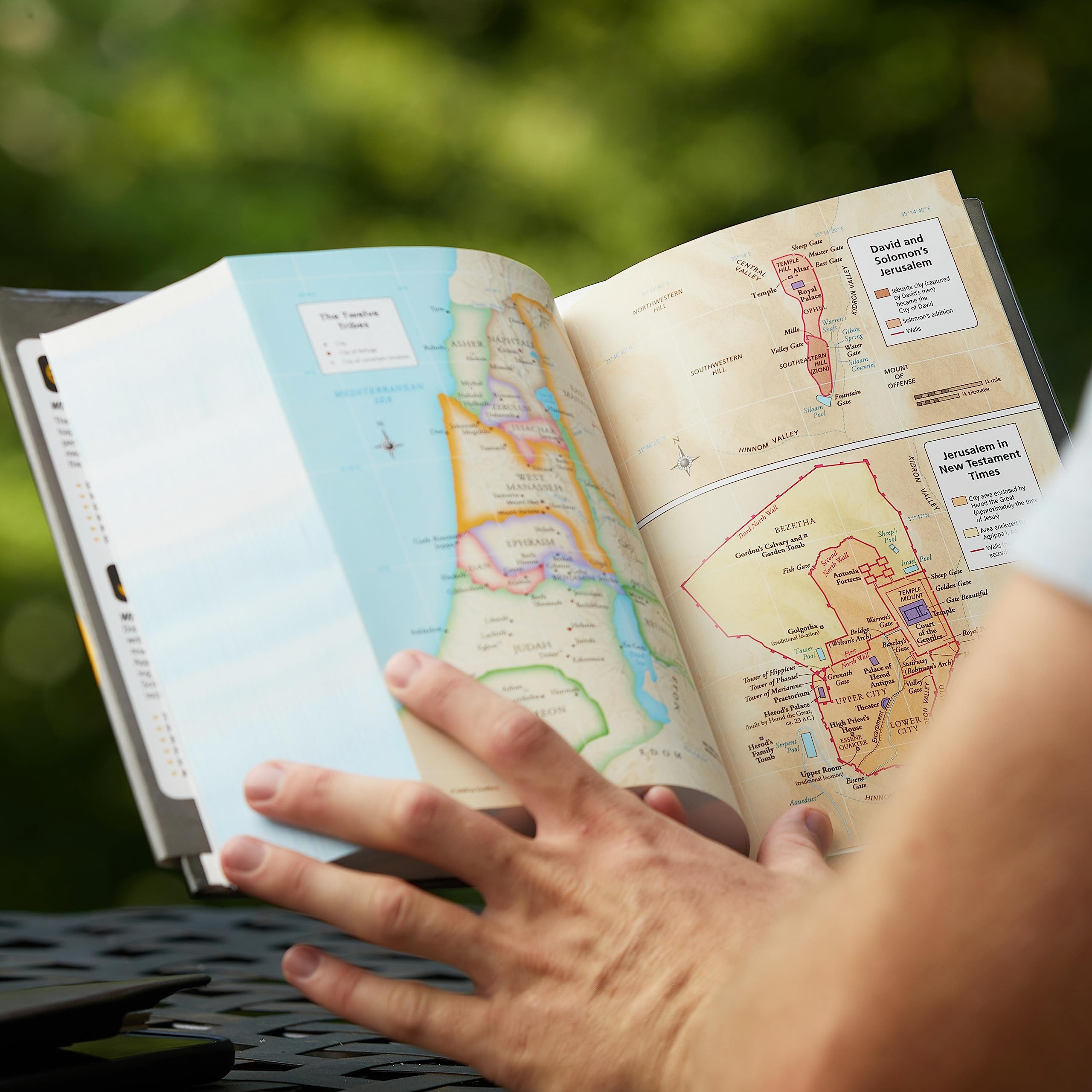 NKJV, Extreme Teen Study Bible, Leathersoft, Gray: Real Faith for Real Life NKJV, Extreme Teen Study Bible, Leathersoft, Gray: Real Faith for Real Life Imitation Leather Hardcover