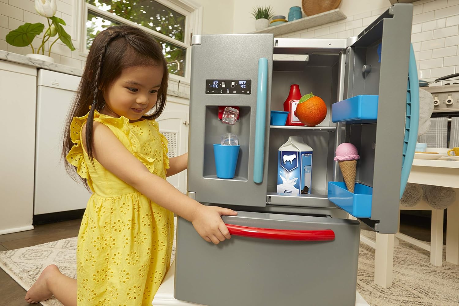 Little Tikes First Fridge - Interactive and Realistic Refrigerator - With Light and Sounds - Pretend Play Appliance for Kids - Image 5