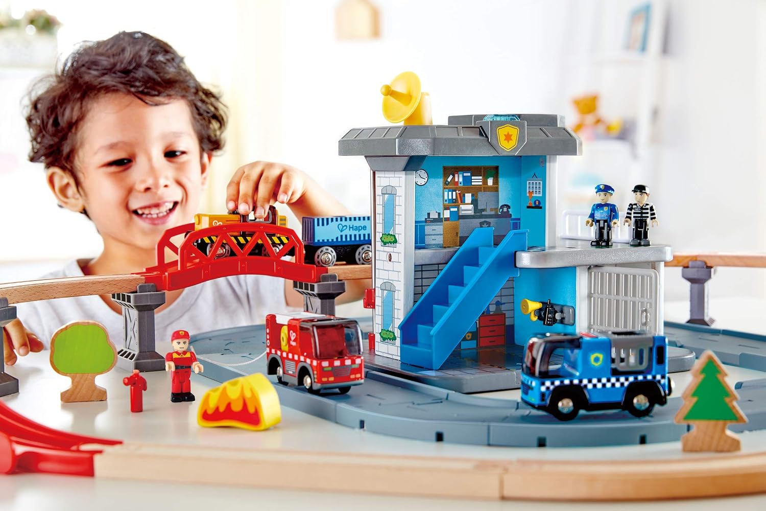 Disney Hape E3736 Emergency Services HQ Wooden Train Set, Plastic, Wood, Medium - Image 4