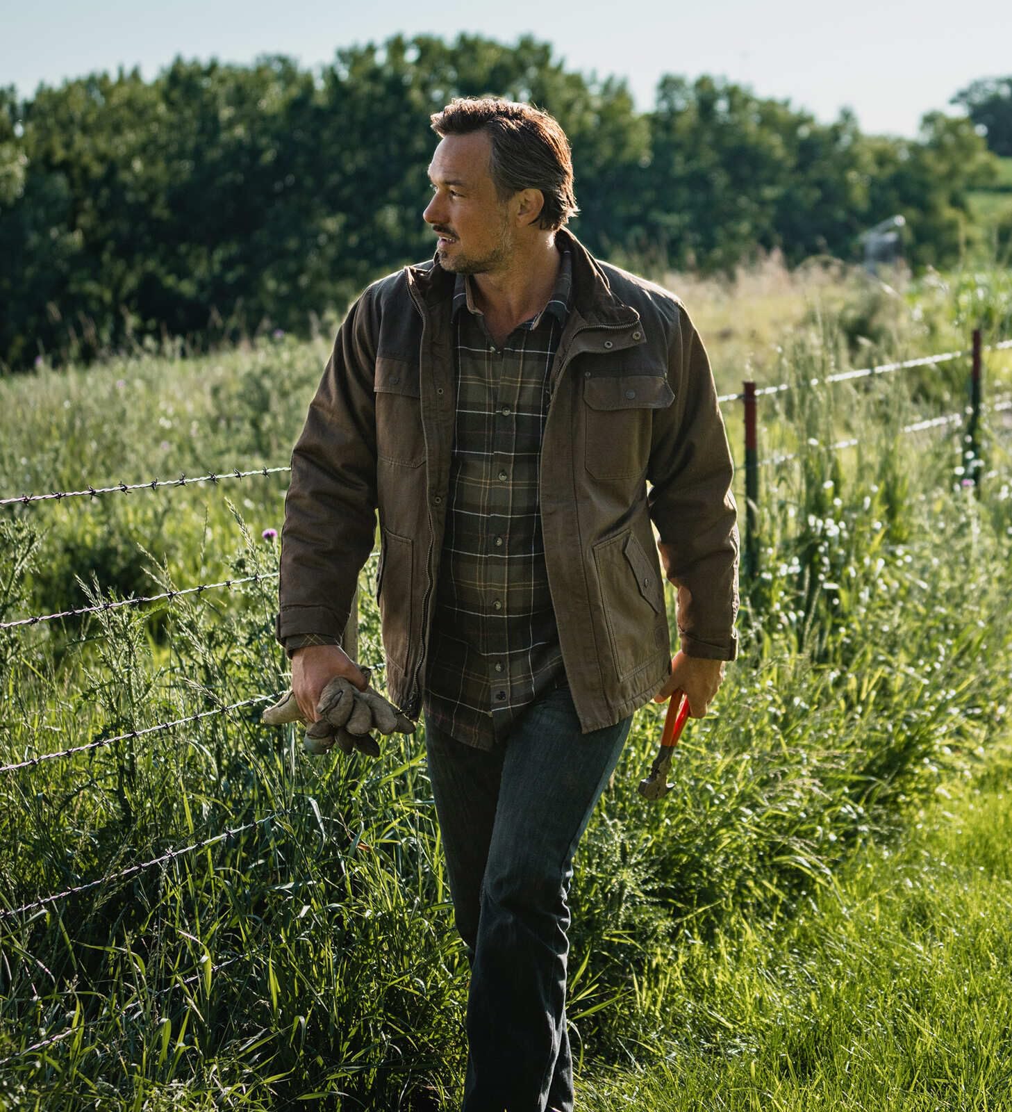 Legendary Whitetails mens Barn Chore Coat Vintage Work Jacket Waxed Cotton Water Resistant