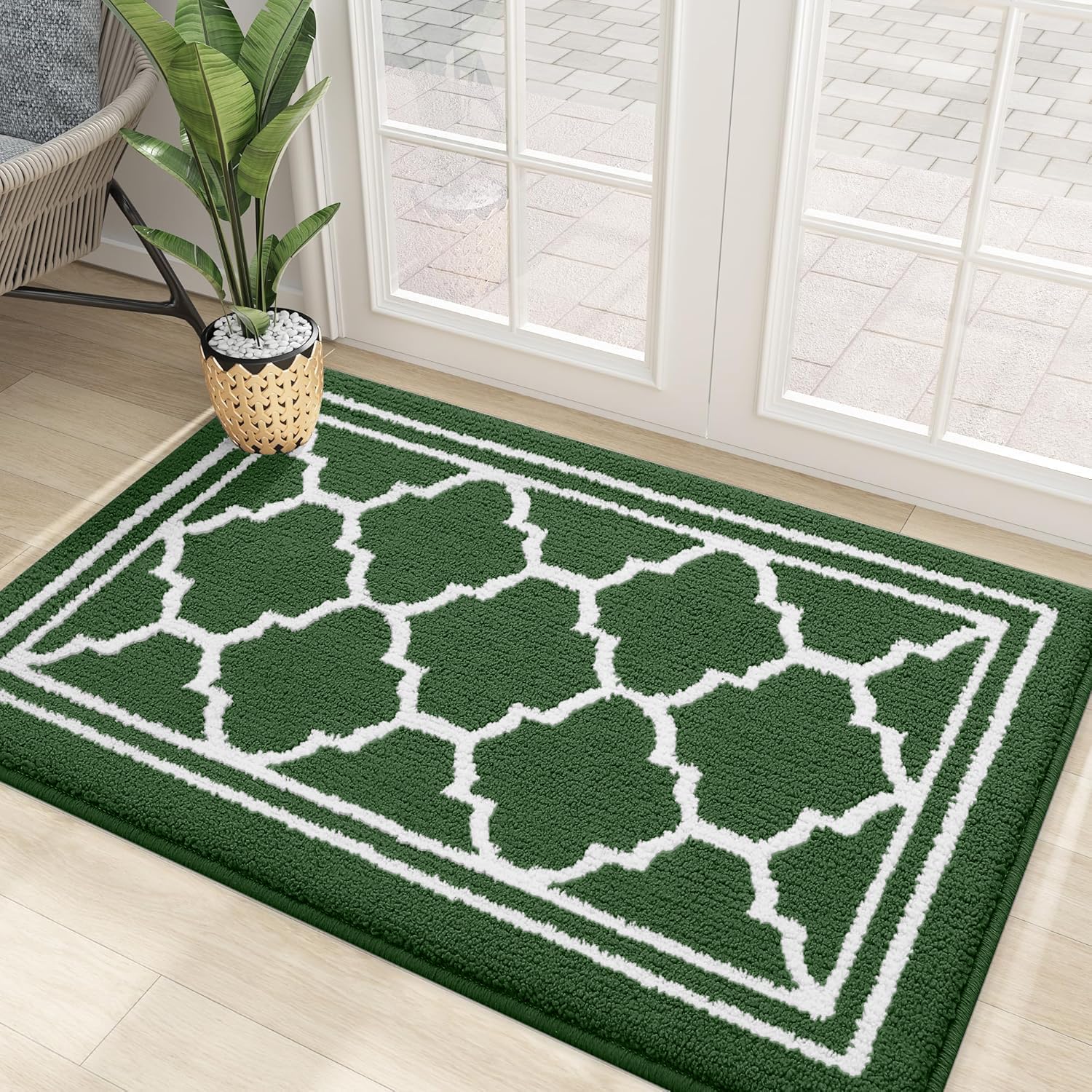 Homaxy Washable Door Mats Indoor, Dirt Trapper Mat Absorbent Non-Slip Low Profile Doormat for Entrance, Inside, Kitchen, Front Back Door, Pets and Dogs— 60 x 90 cm, Green