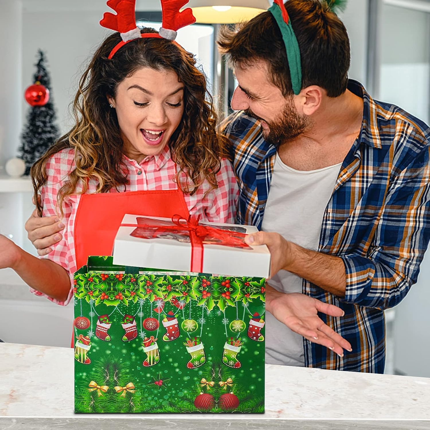 Heetobcos 12 Pack Christmas Gift Bags Large Reusable Tote Bags, Non-Wove Bags for New Year's Shopping, Christmas Surprise, Xmas Party Supplies,12.8