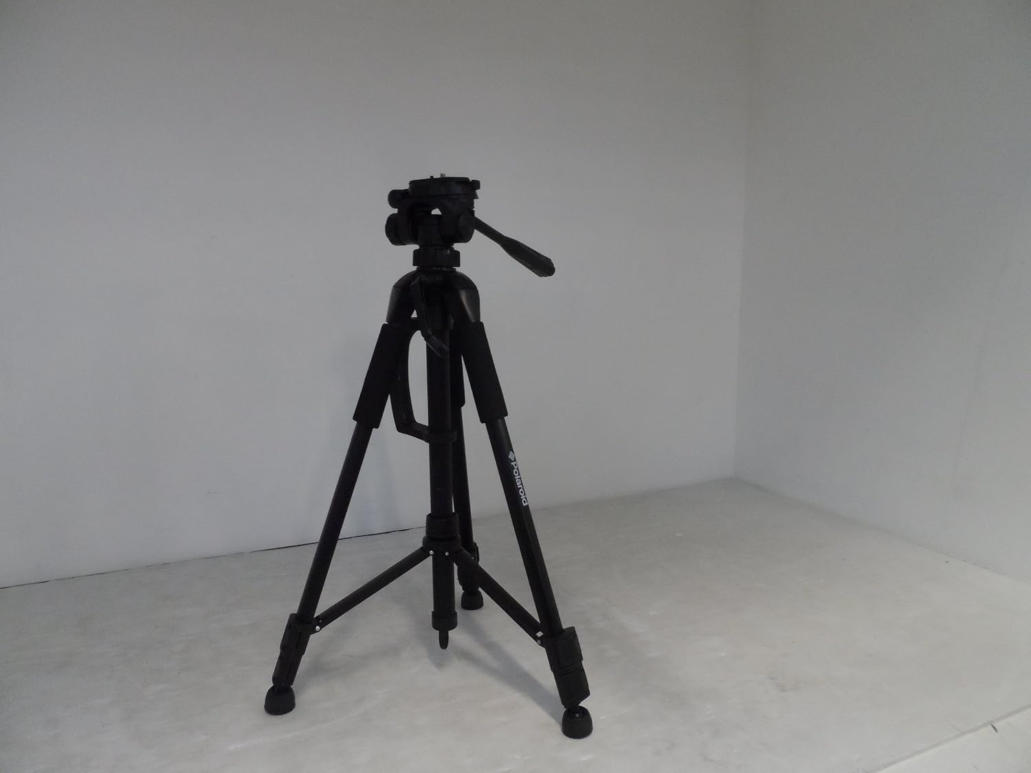 Polaroid 57" Photo / Video Tripod Includes Deluxe Tripod