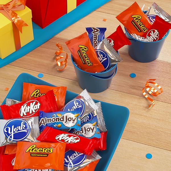 HERSHEY’S ASSORTED CHOCOLATE FLAVORED CANDY PARTY PACK, 30.22 OZ, 1.96 POUNDS