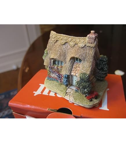 Amazon.com: Lilliput Lane Cotman Cottage Miniature : Home & Kitchen