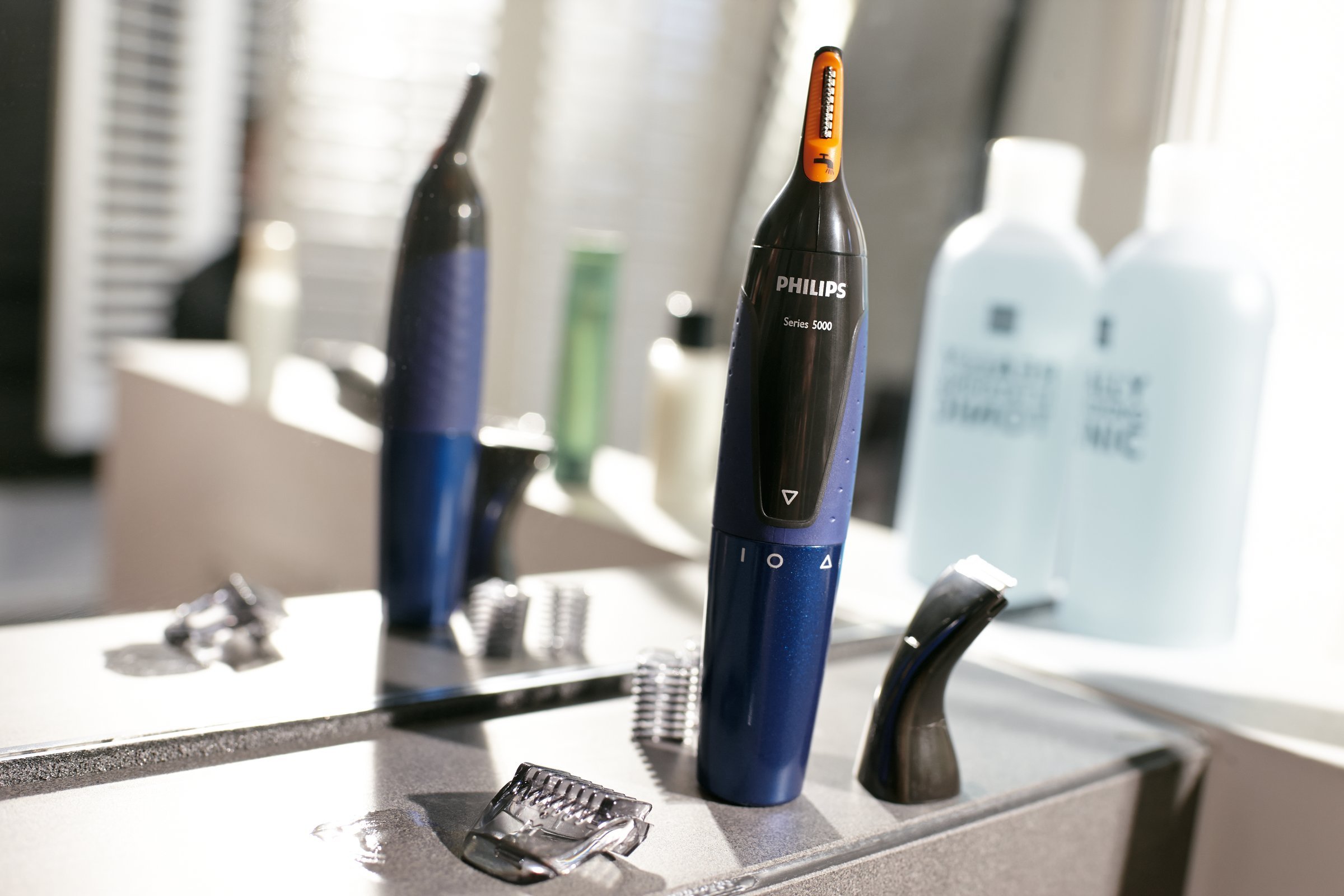 Philips Series 3000 BatteryOperated Nose, Ear & Eyebrow Trimmer