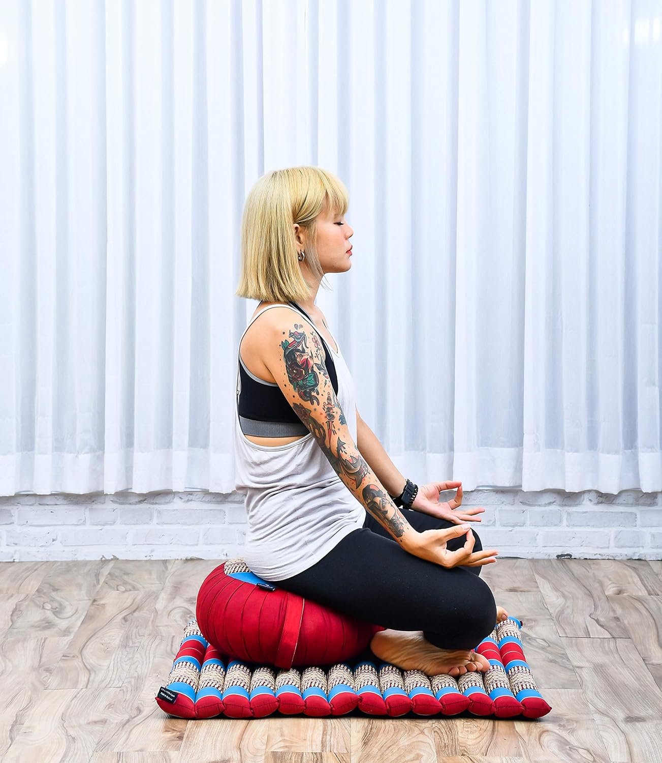 Leewadee Meditation Cushion Set, 1 Round Zafu Meditation Pillow and 1 Square Roll-Up Zabuton Meditation Mat - Image 5