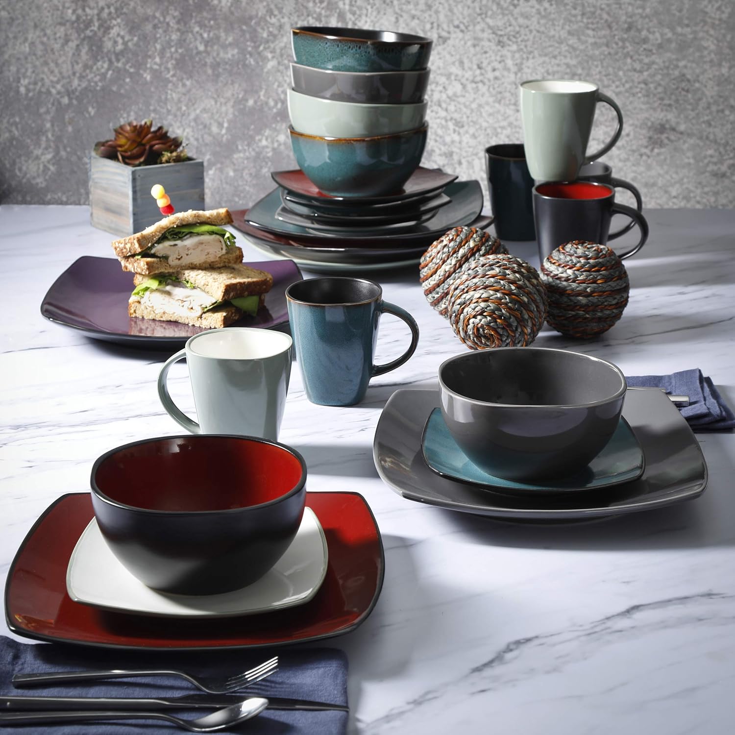 Gibson Soho Lounge 16-Piece Square Reactive Glaze Dinnerware Set, Red: Kitchen & Dining