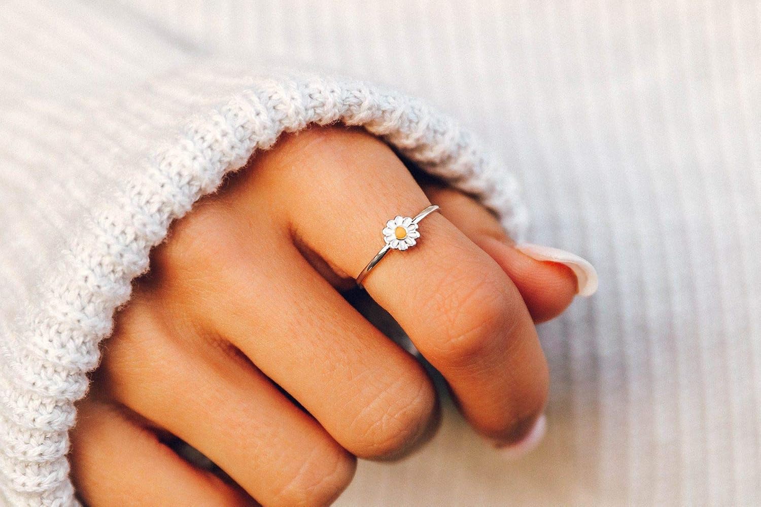 Pura Vida Silver Daisy Ring .925 Sterling Silver Ring, 5-9|