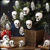 Poen 24 Pcs Halloween Horror Skull Skeleton Hanging Tree Ornament | Spooky Small Plastic Skeleton Heads and Hands, Gothic Horror Party Supplies for Trees Indoor Outdoor, Haunted House Trim