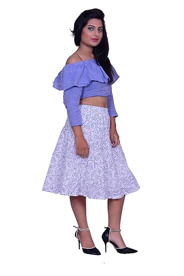 crop top with short skirt